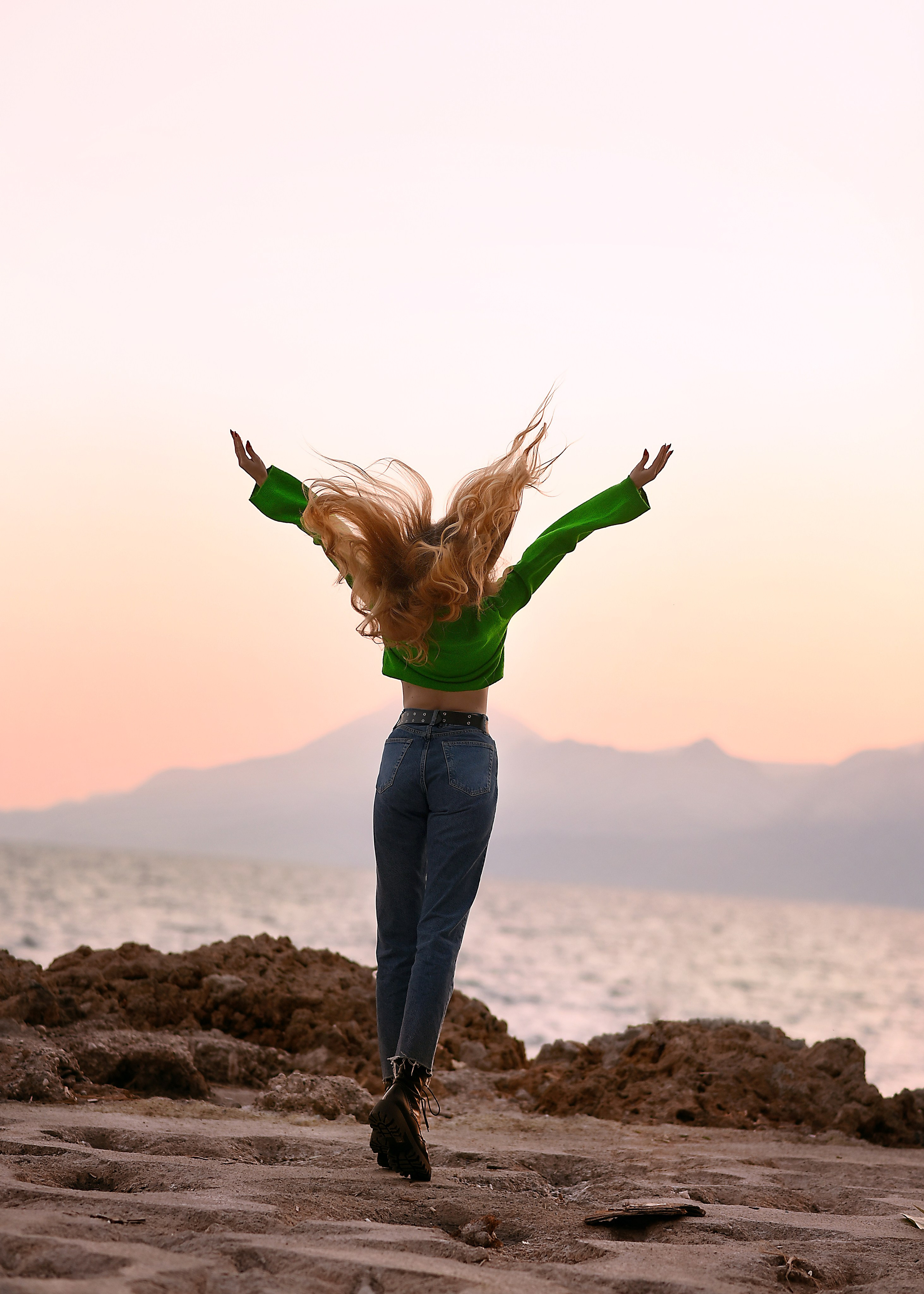 Закатное настроение на фоне моря