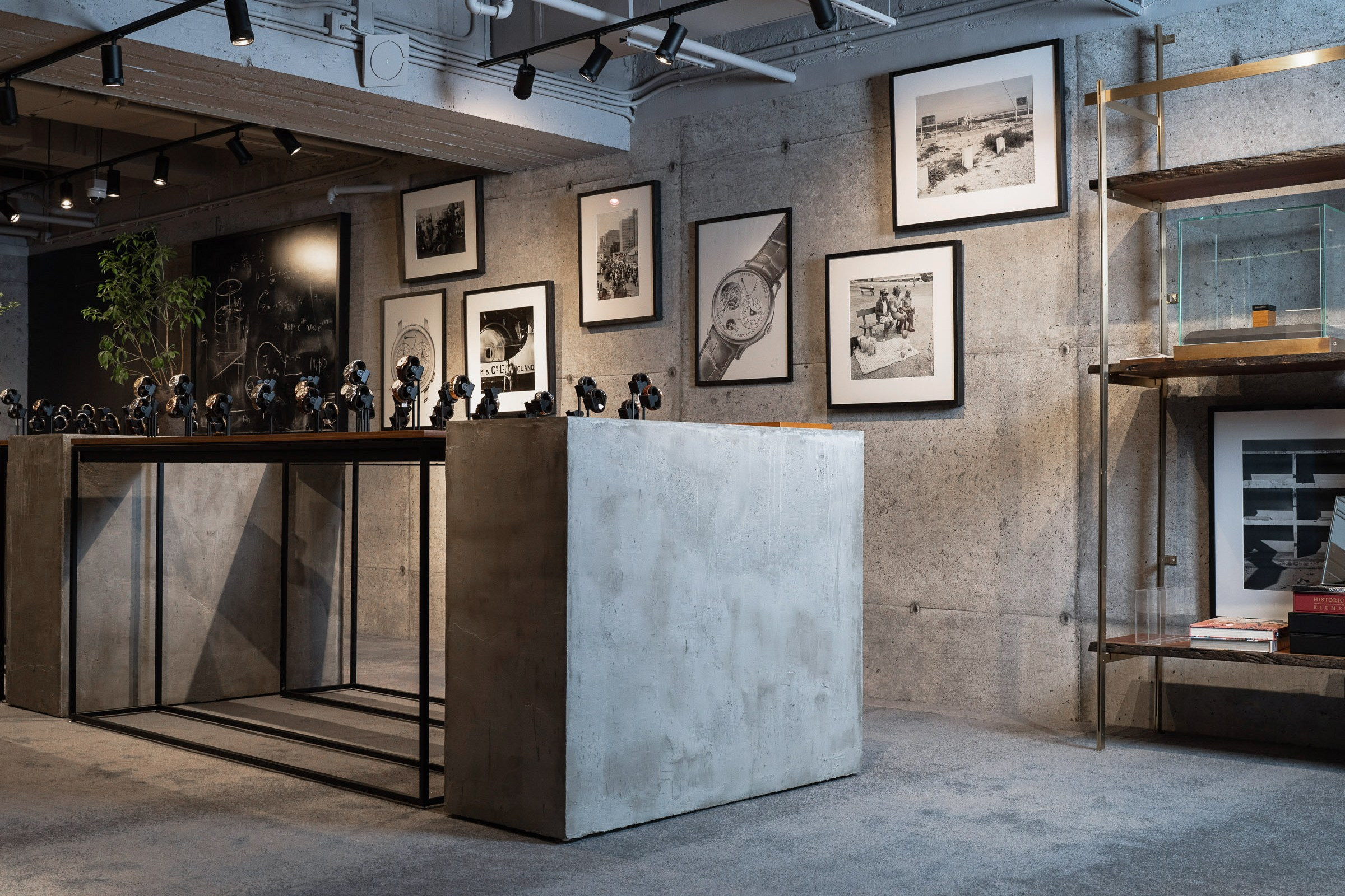 WATCHBOX. ФОТОГРАФ В ГОНКОНГЕ (СВАДЬБЫ, FASHION, СЕМЕЙНЫЕ, МЕРОПРИЯТИЯ, ФОТОПРОГУЛКИ)