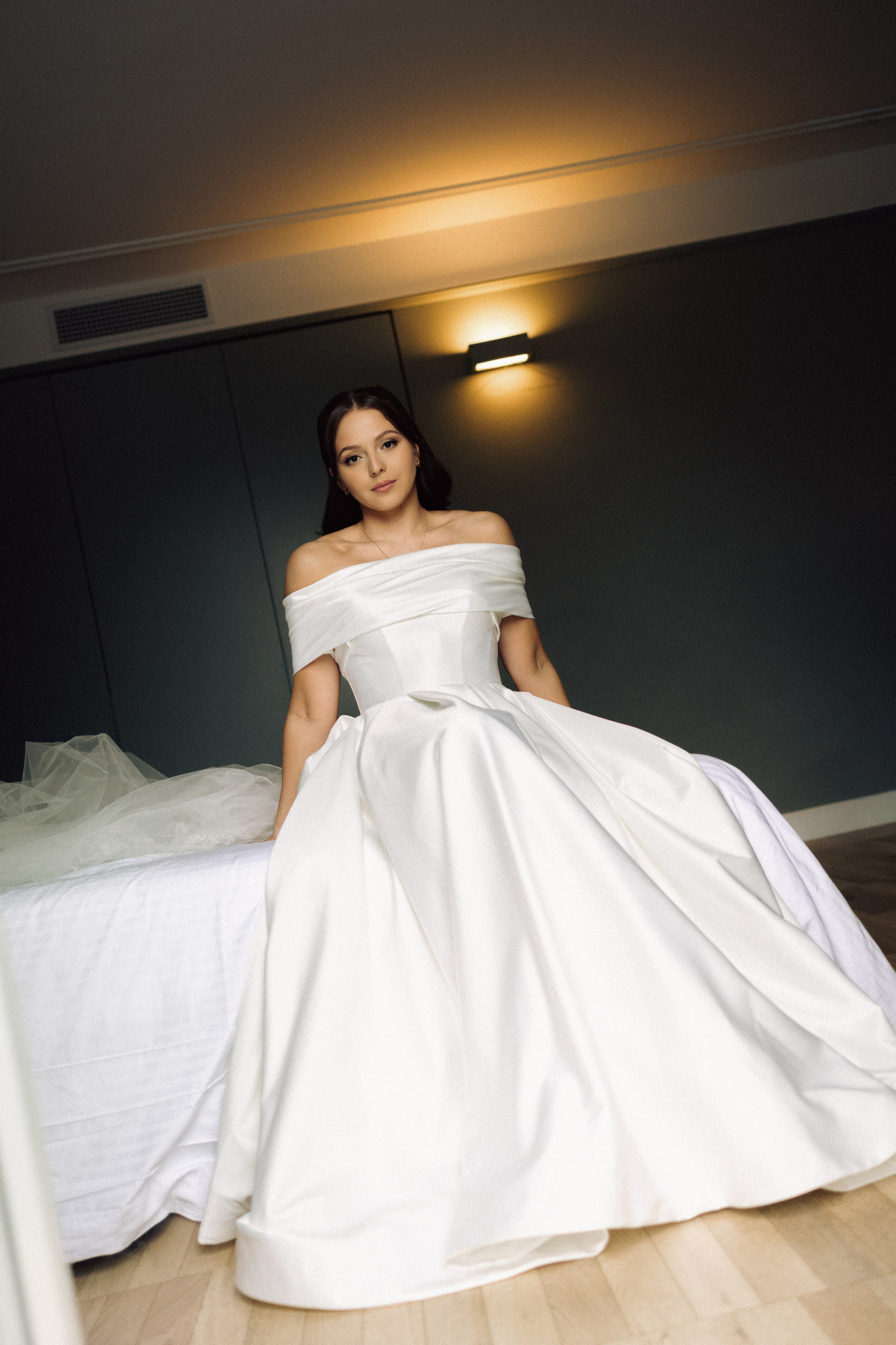 Elegant bridal portrait captured during a Bellagio wedding in Italy