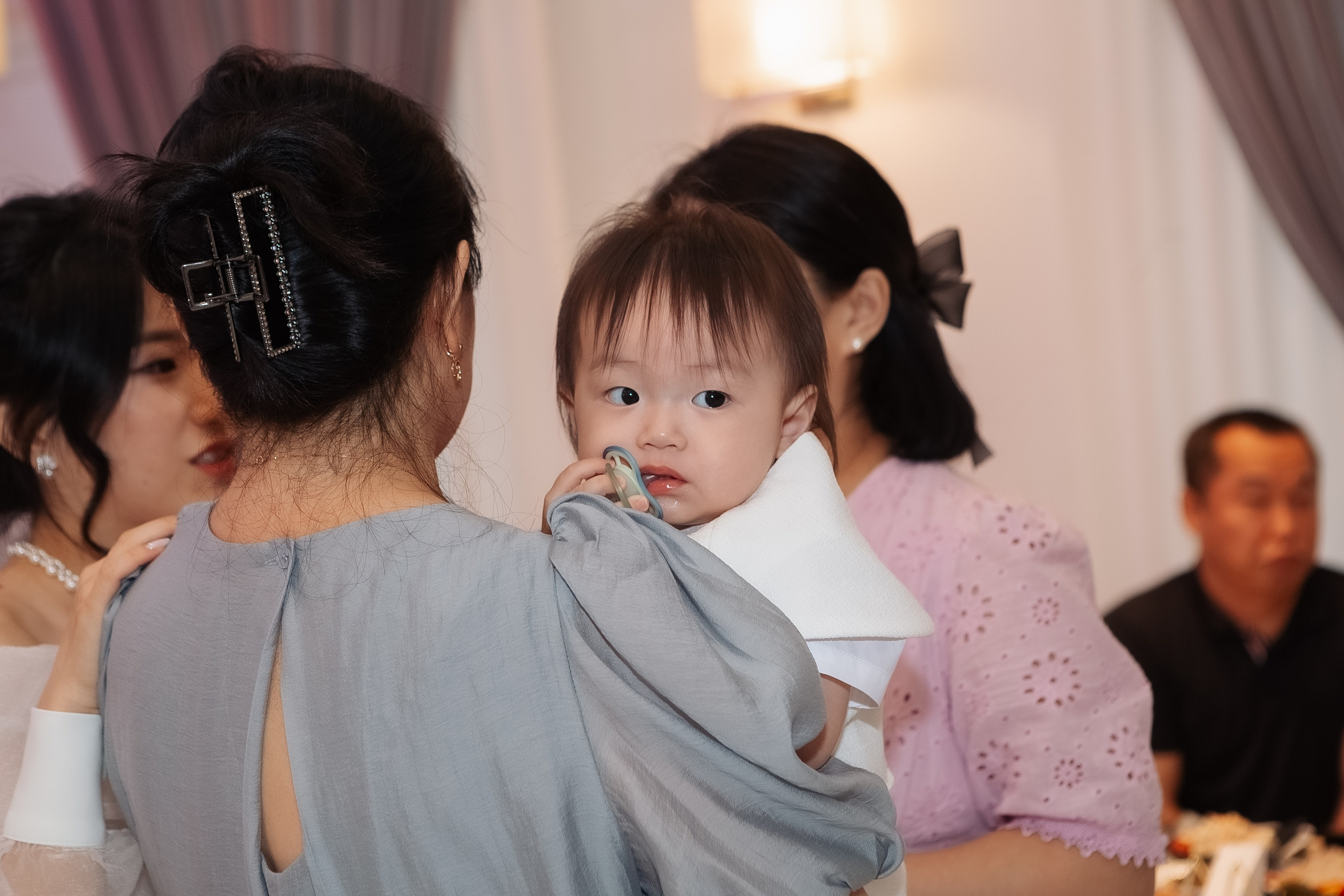 Тео дома и в ресторане. Фотограф беременности, ньюборн и годовасиков в Корее Жанна Хан