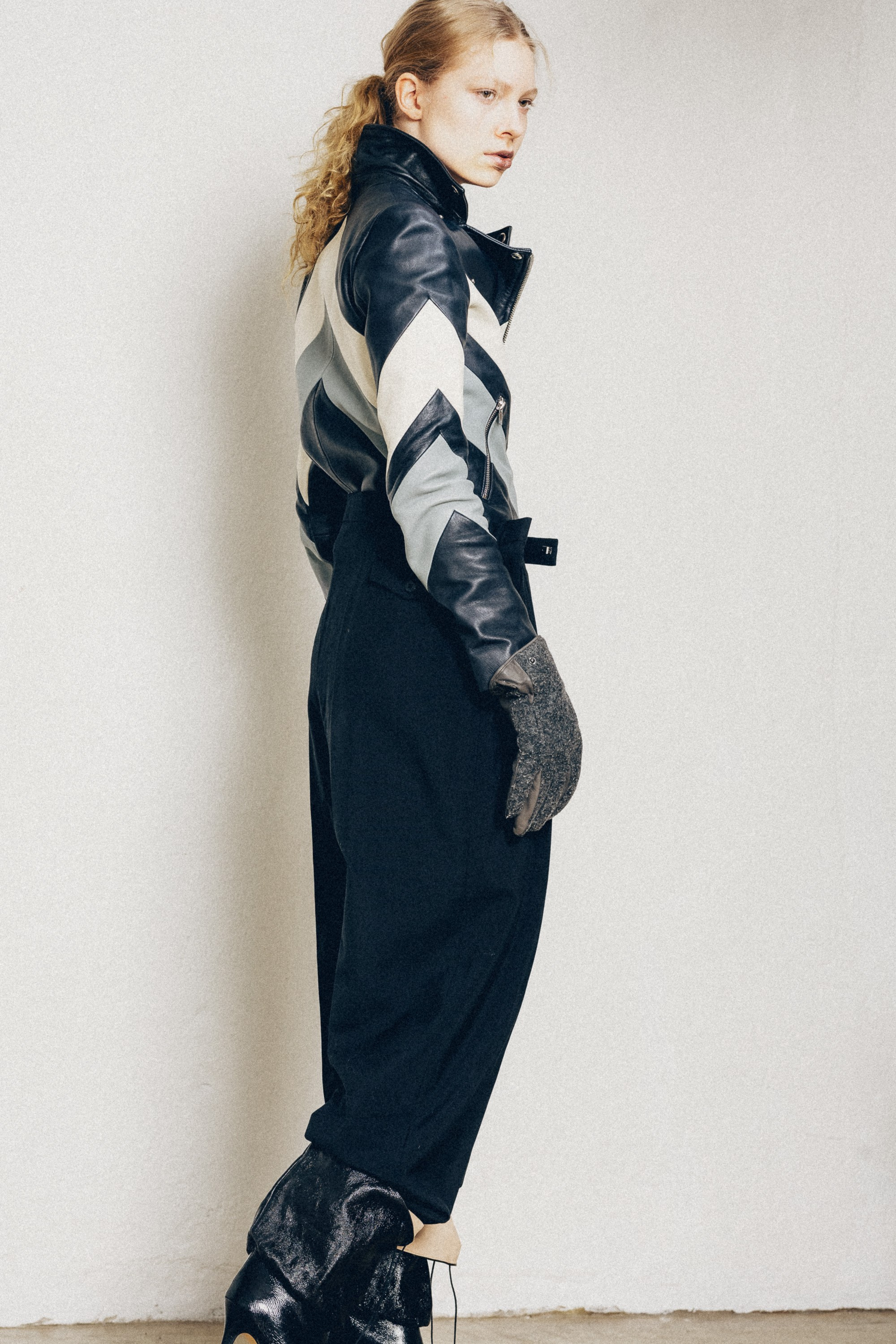 SPRING DROP I WOM. Valokuvaaja Lahti, Helsinki Elena Salonen