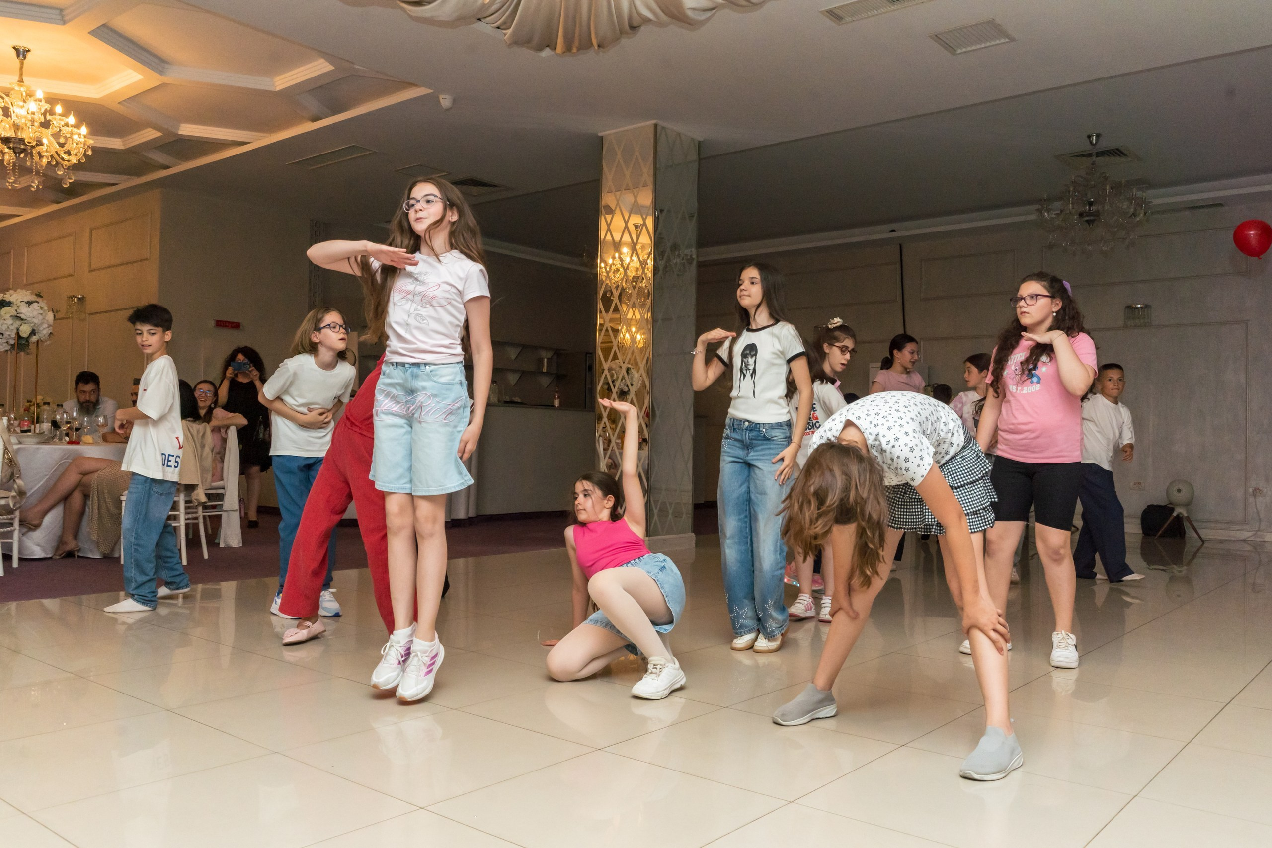 Banchet clasa a IV-a B. Adelinne — fotograf profesionist în Constanța pentru familii, bebeluși și evenimente