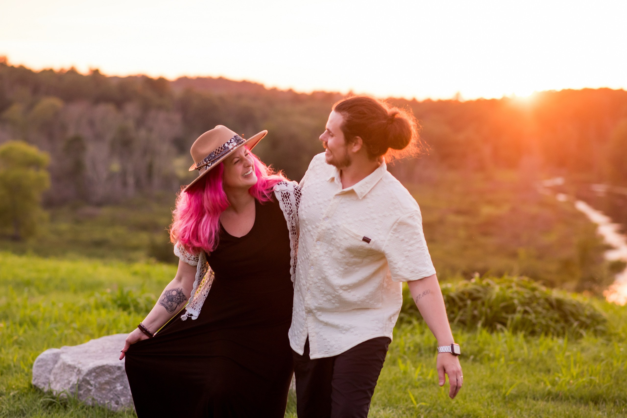 A blue Jeep, a Sunset, and a Love Story: Amanda & Sam’s Engagement Session in Medfield, MA. Wedding photographer in Orlando, Boston & New York Anderson Marques