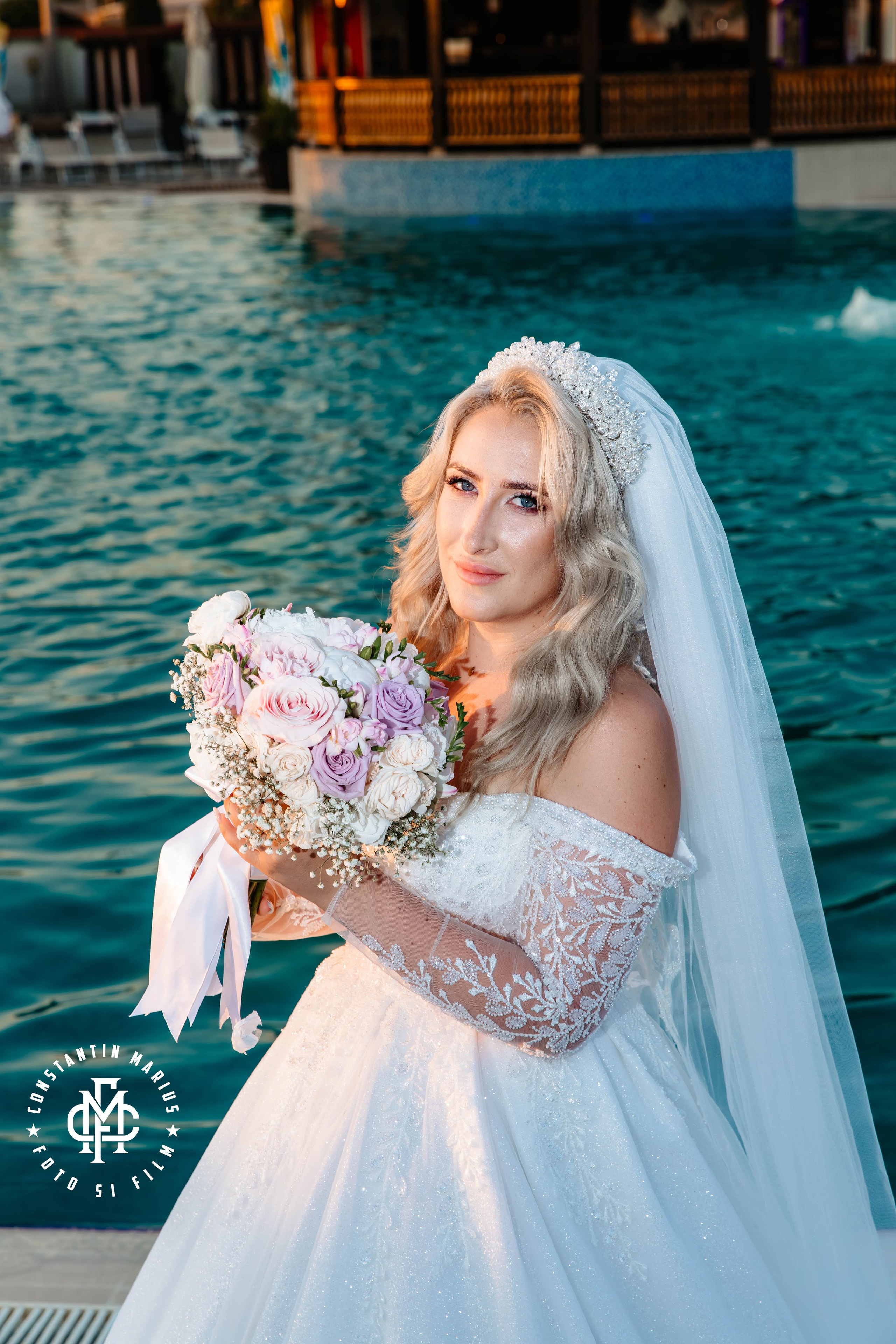 WEDDING PHOTOGRAPHY. DESPRE NOI