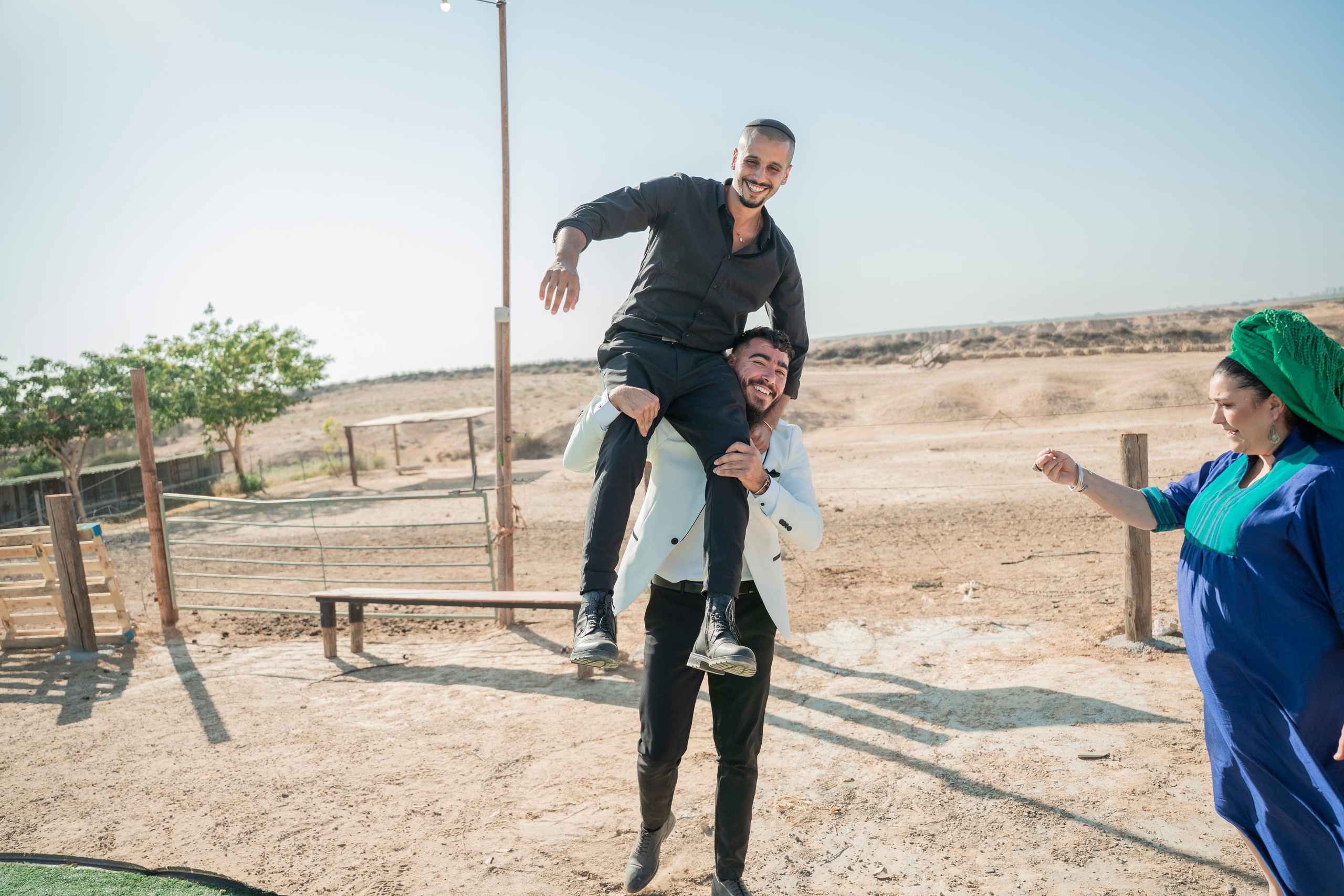 אביה ואחיה. יוסף מזרחי צילום חתונה, ברית וזוגיות. צלם מקצועי שאוהב להוציא אתכם הכי יפים ברגעים הכי מרגשים