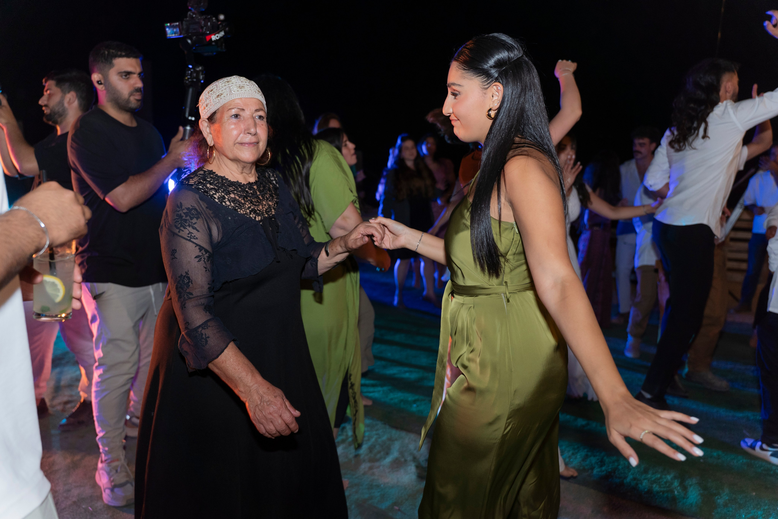 אביה ואחיה. יוסף מזרחי צילום חתונה, ברית וזוגיות. צלם מקצועי שאוהב להוציא אתכם הכי יפים ברגעים הכי מרגשים