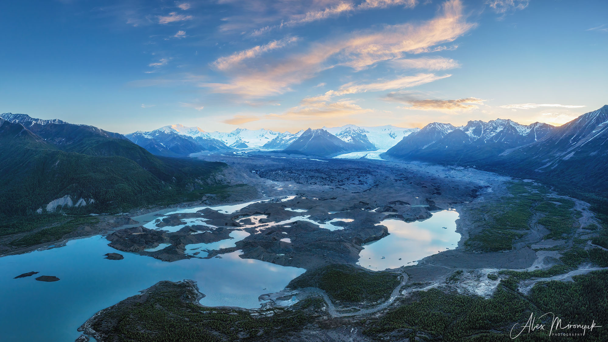 Magnificent Ice. Alaska on RV. Pet, Senior, Landscape, portrait studio, photographer in Miami and Sou