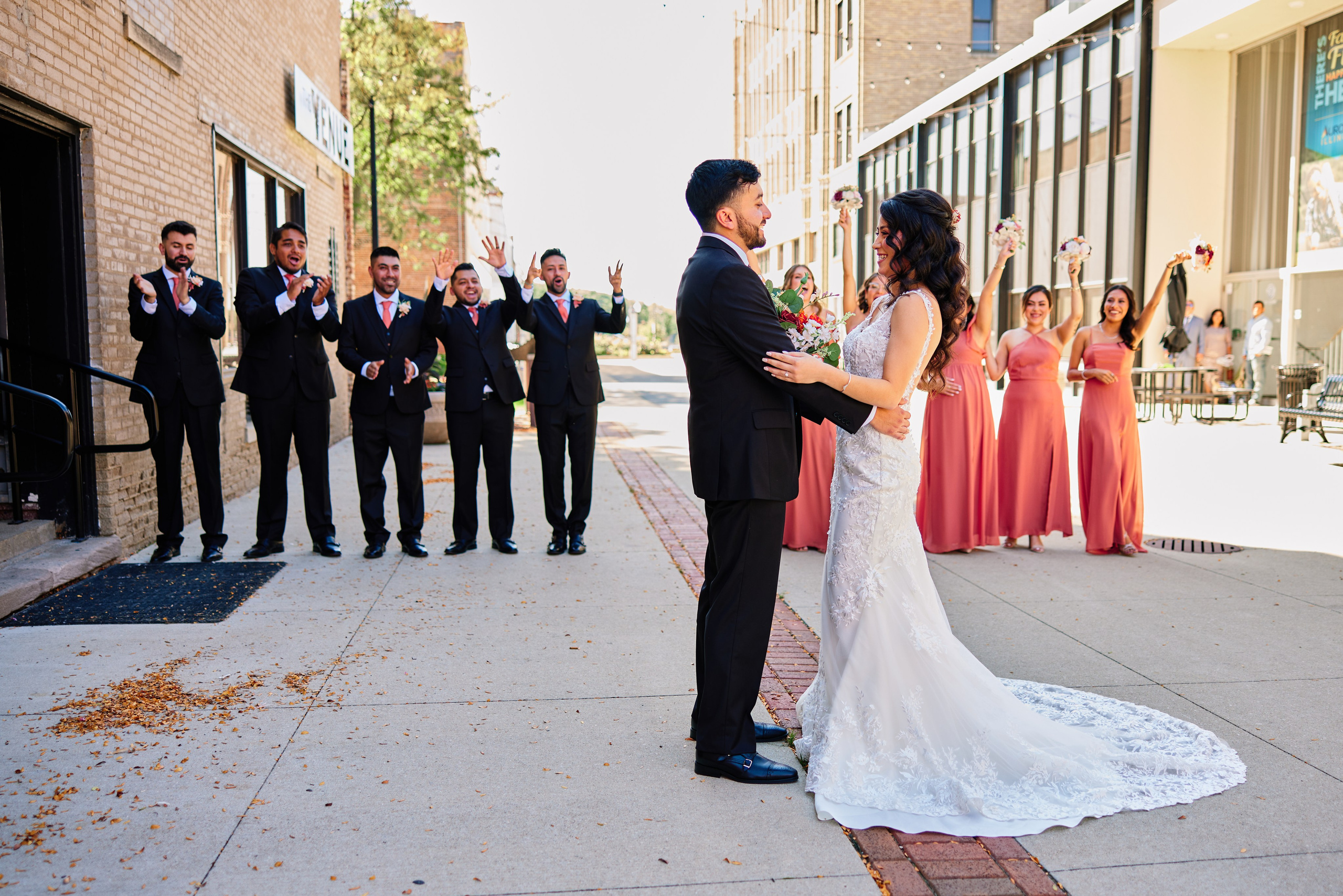 Weddings. Portraits, Quinceanera & Weddings Photographer