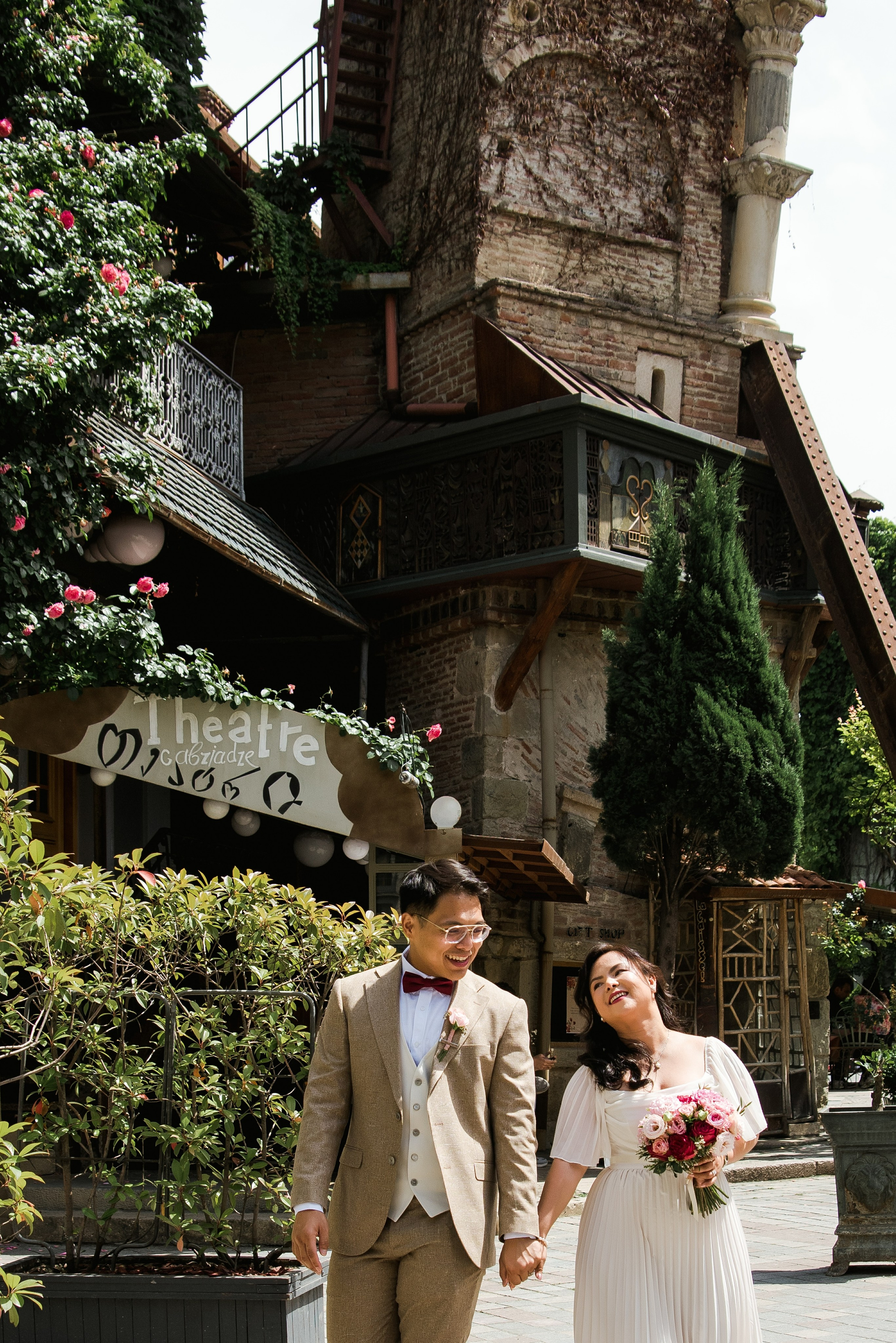 Wedding Photographer for Philippines Couples in Georgia. Destination Wedding Photographers in Georgia, Armenia. Maks Kovalenko and Lara Tatosyan. Wedding videographer