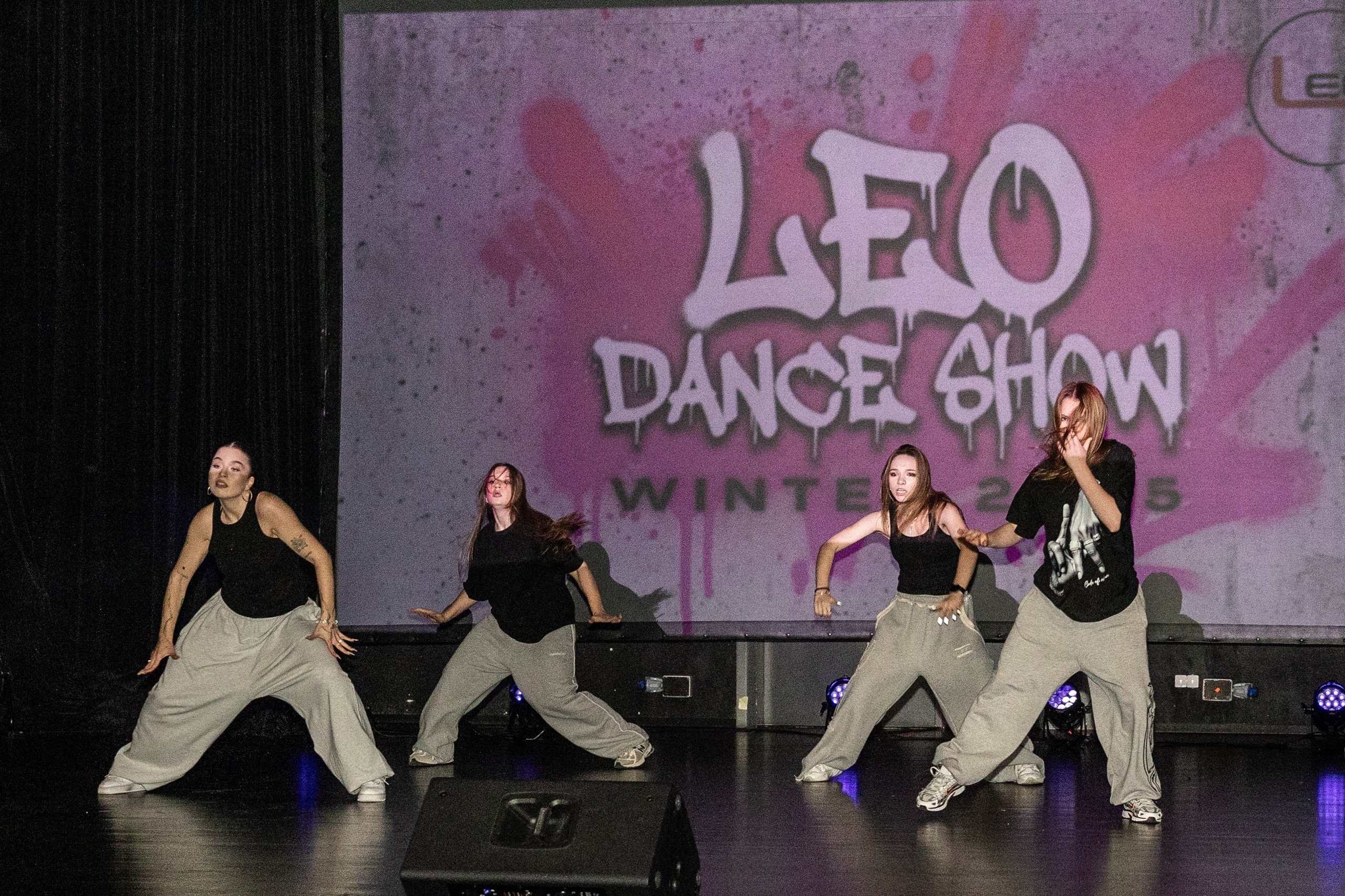 LEO DANCE SHOW WINTER 2025. Семейный и детский фотограф в Варшаве Мила Бобровская