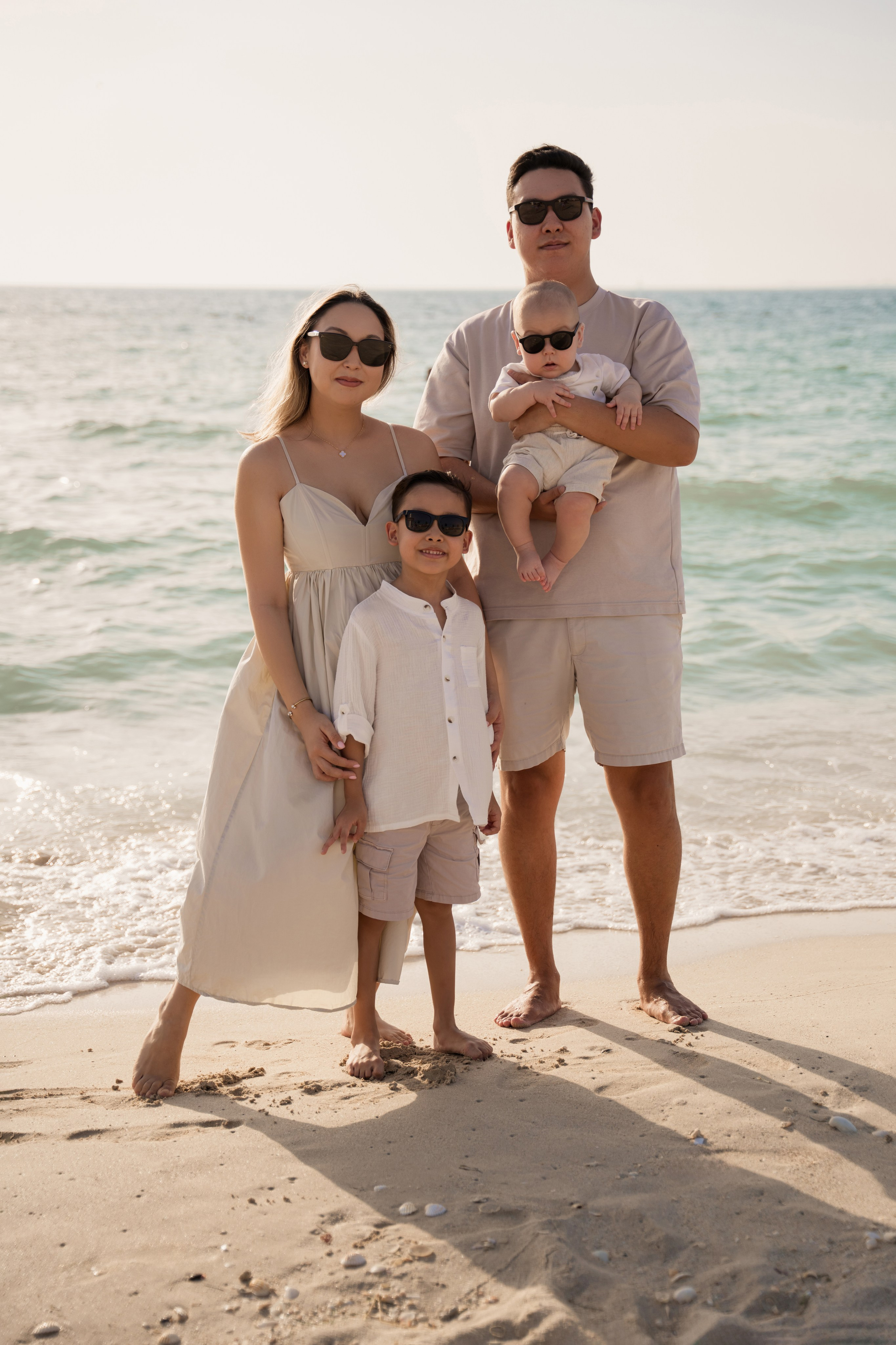 Waves and sun. Angela Iakovleva — Family Photographer in Dubai