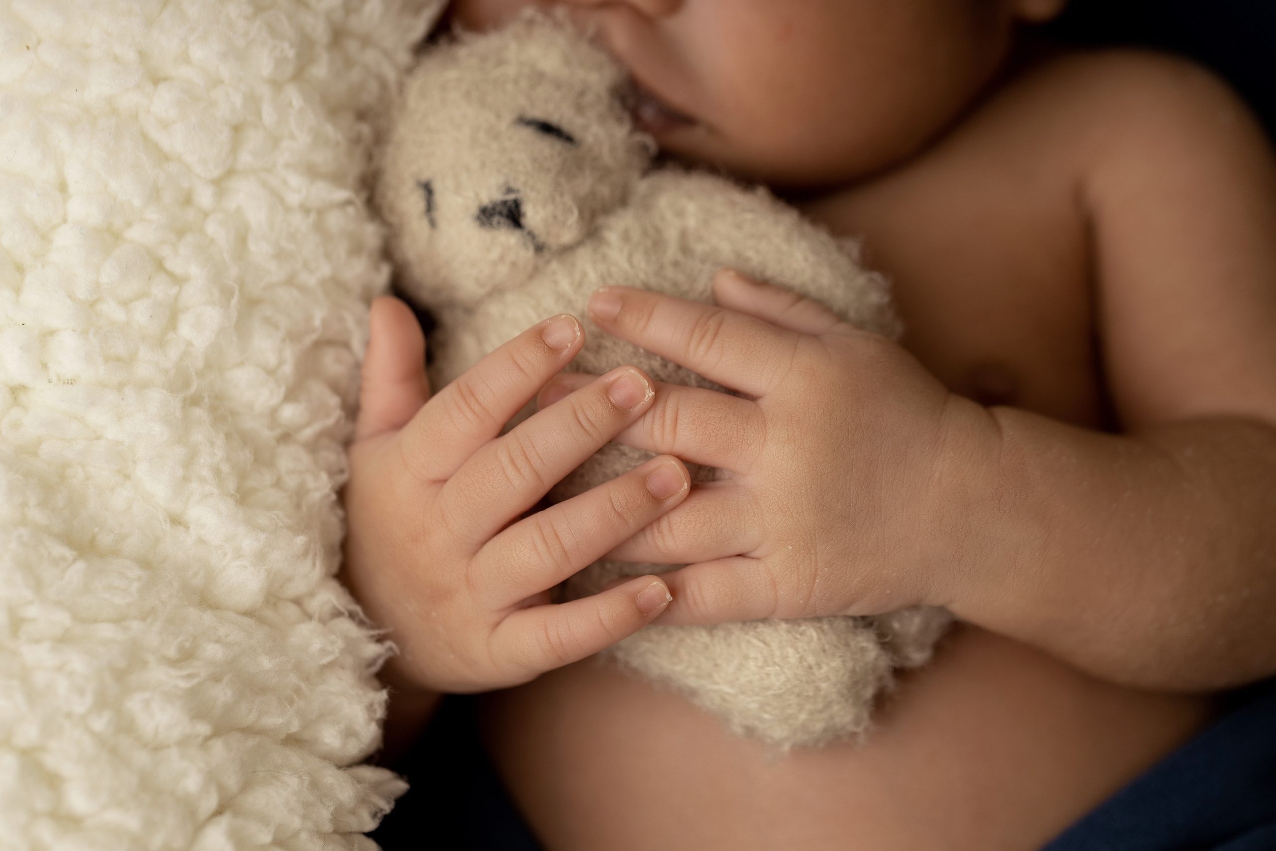 Newborn Classic. Family photographer in Bay Area, California