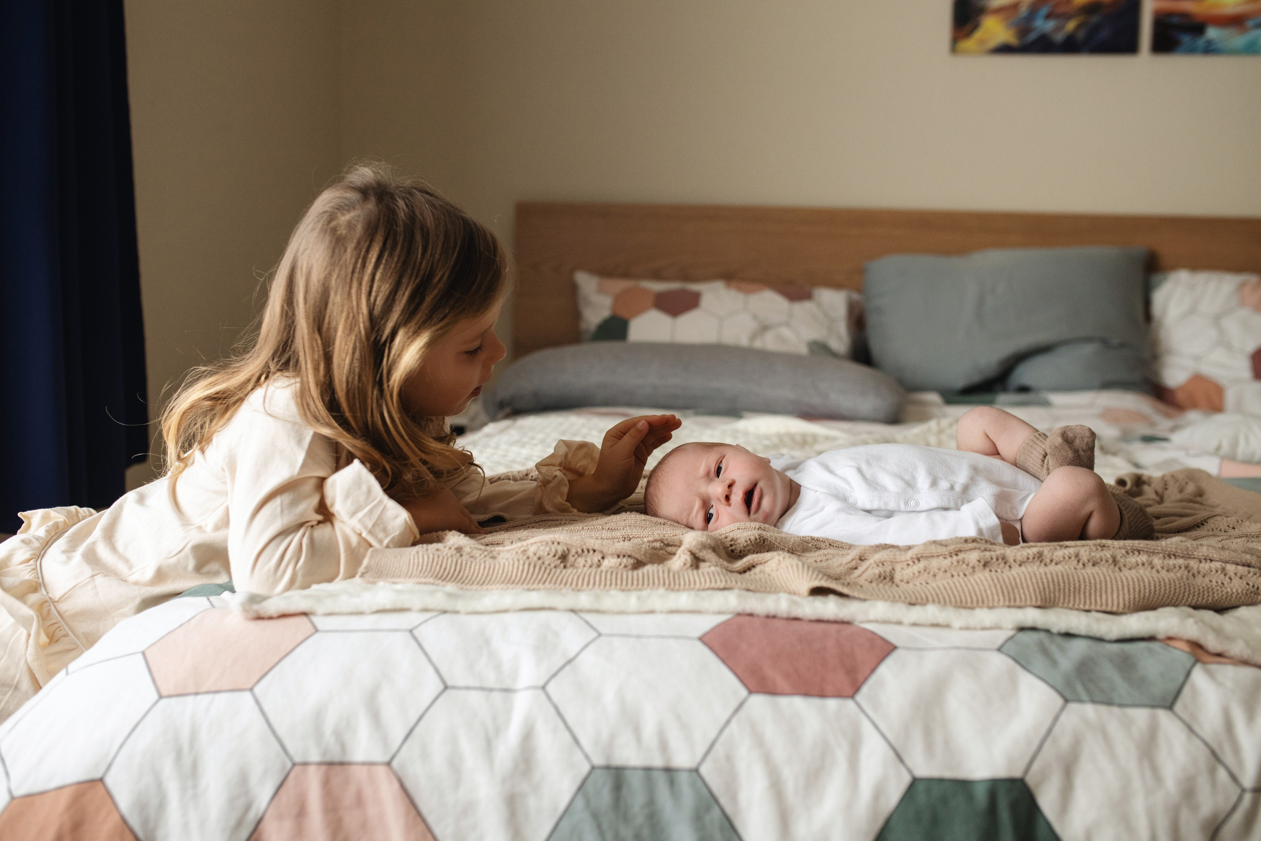 Newborn Lifestyle. Family photographer in Bay Area, California