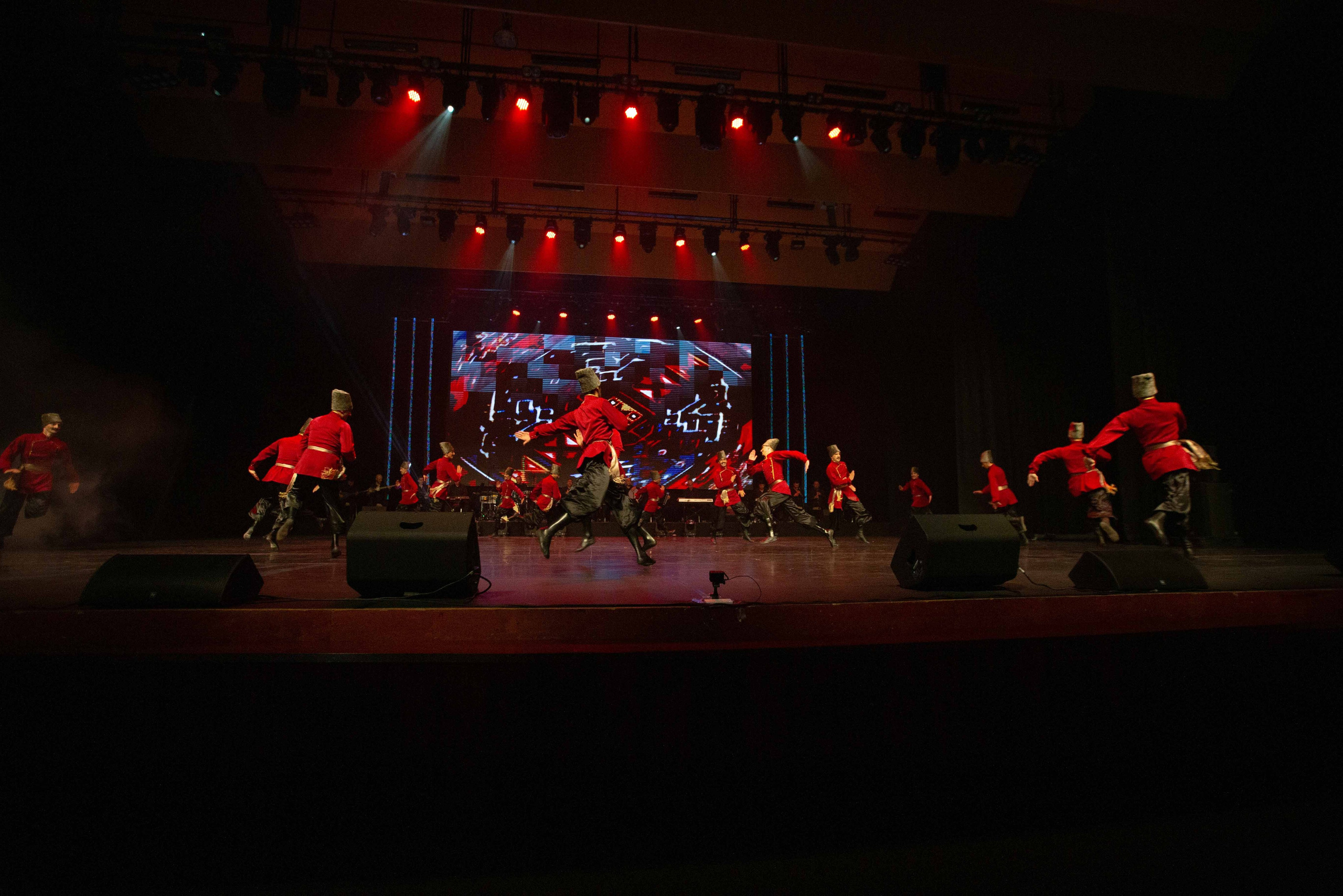 STATE DANCE ENSEMBLE. Wedding&Event photographer Ismail Rzayev in Baku