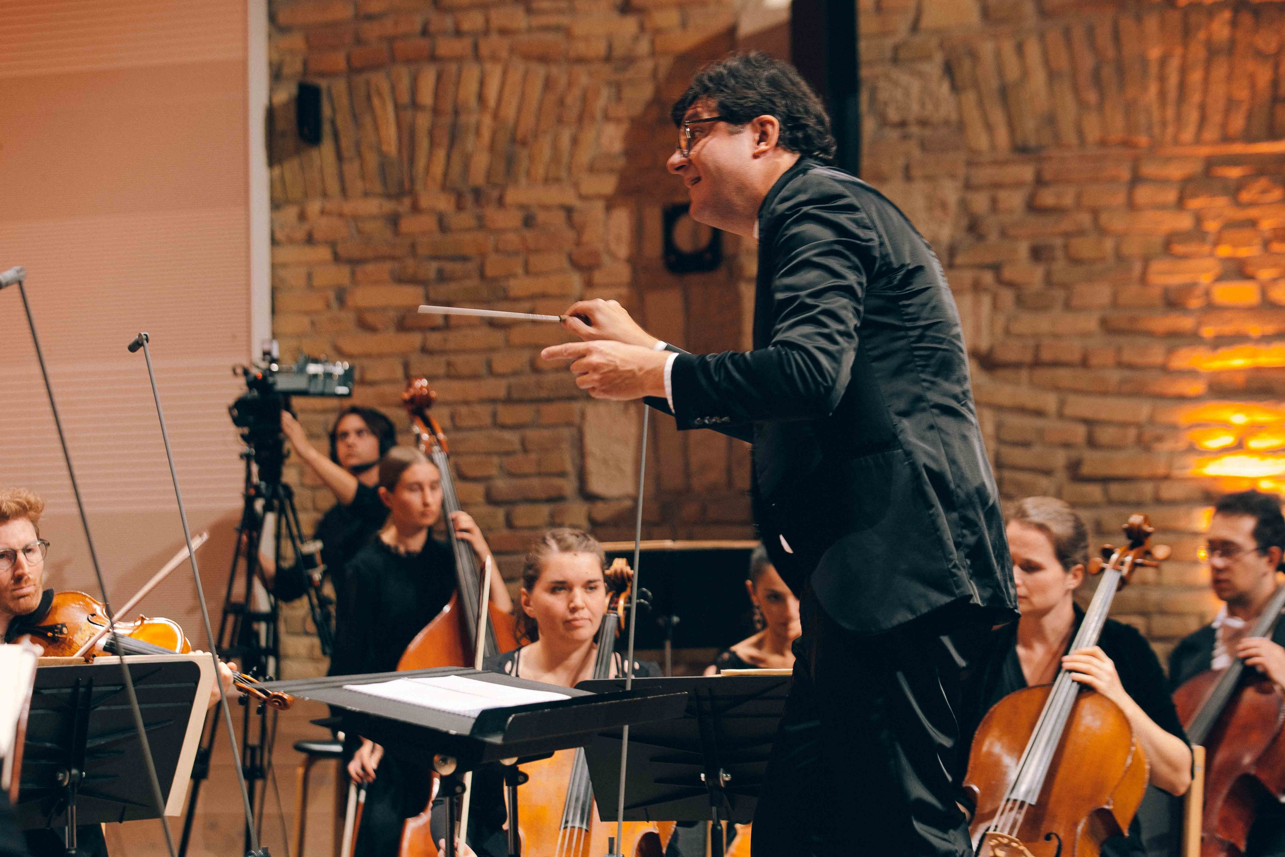 BUDAPEST MUSIC CENTER. Wedding&Event photographer Ismail Rzayev in Baku