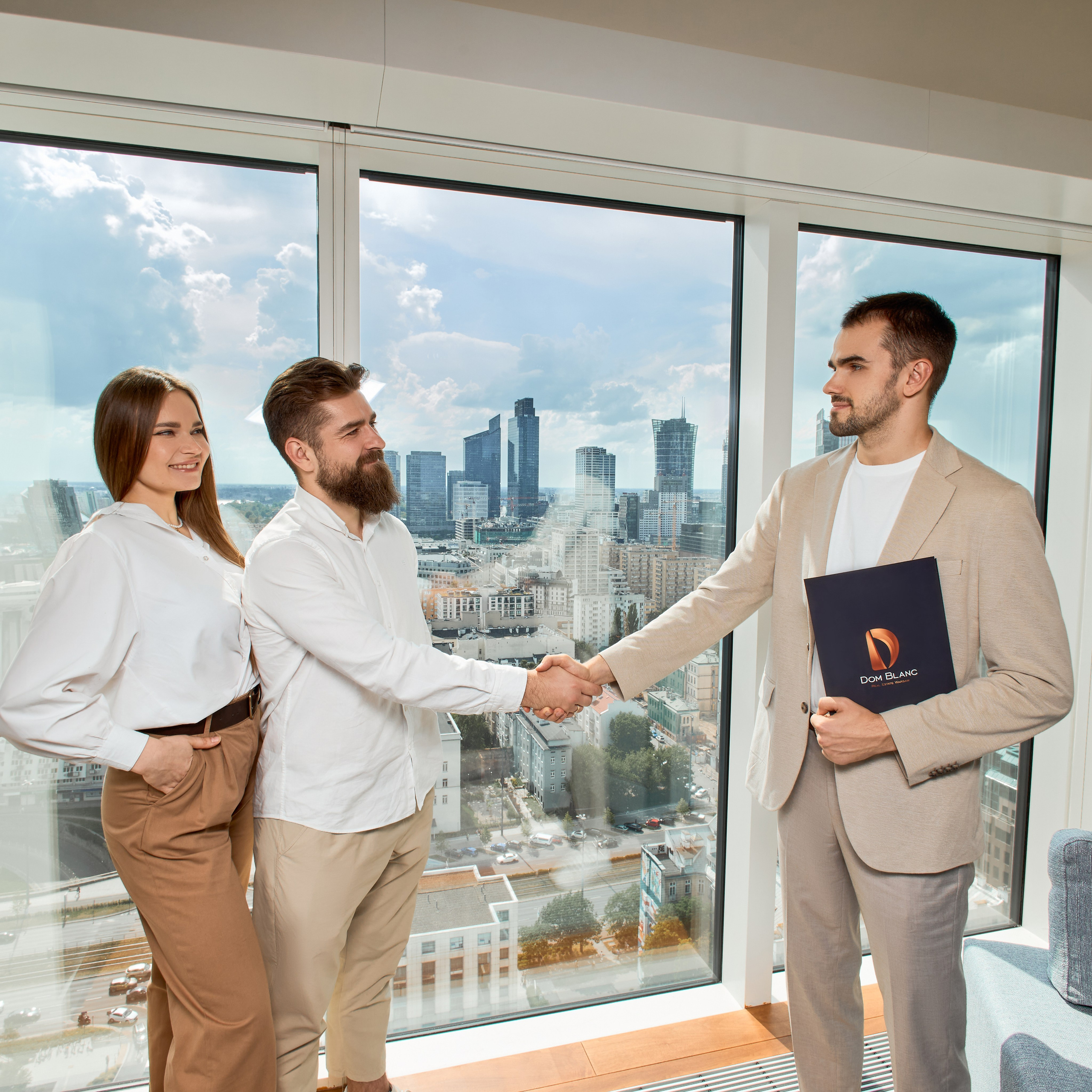 Reklamowa sesja zdjęciowa dla agencji nieruchomości Zlota 44 – Fotografia reklamowa w Warszawie. Portrait & Fashion Photographer | Сannes, Paris, Monaco, Dubai, Kyiv — - Alisa Postnykova