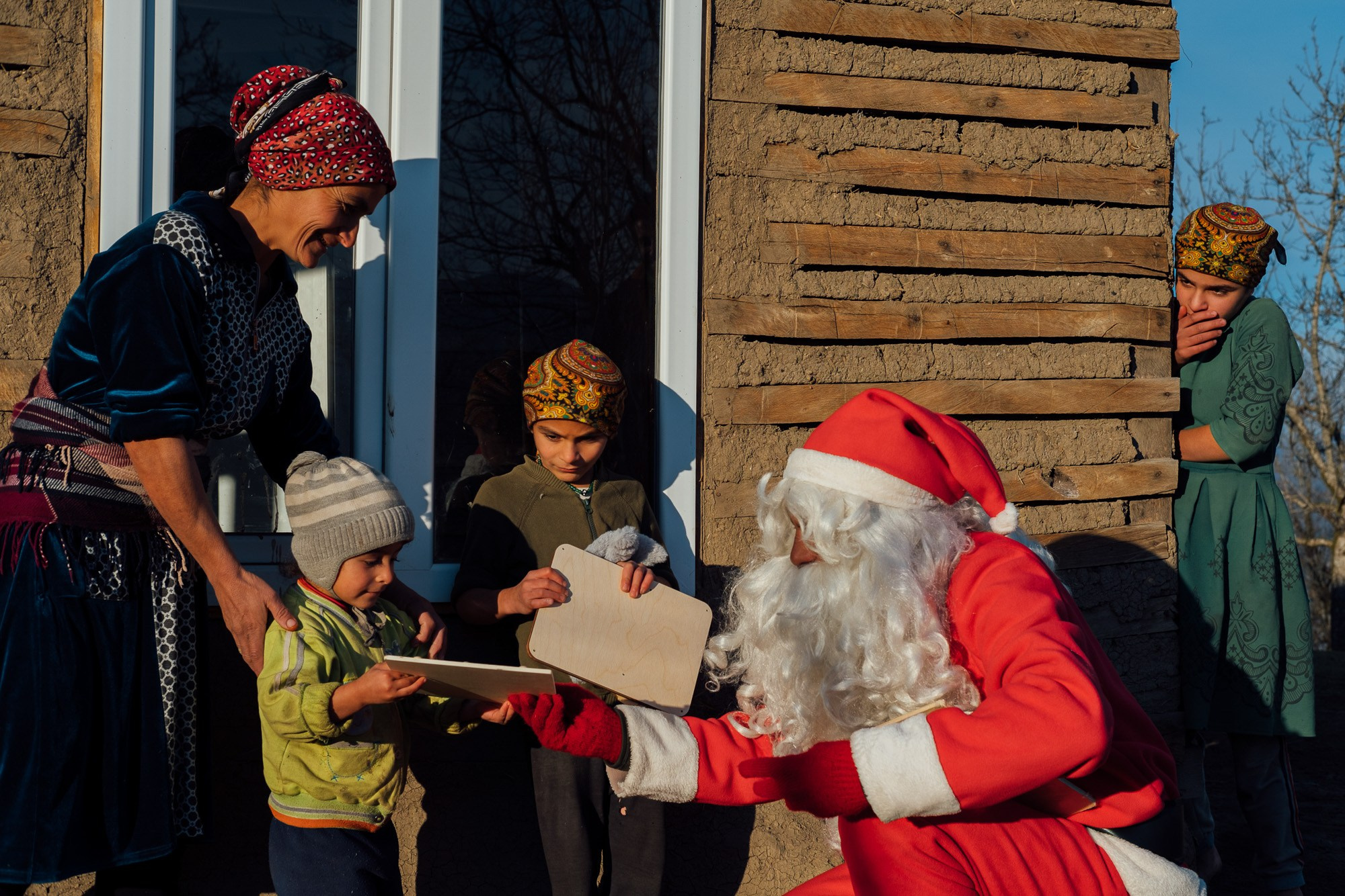 Şaxta Baba Ucqar Dağ Kəndlərində - Sosial Layihə. Bakıda Peşəkar Tədbir, Love Story və Təbiət Fotoqrafı — Elşən Baba
