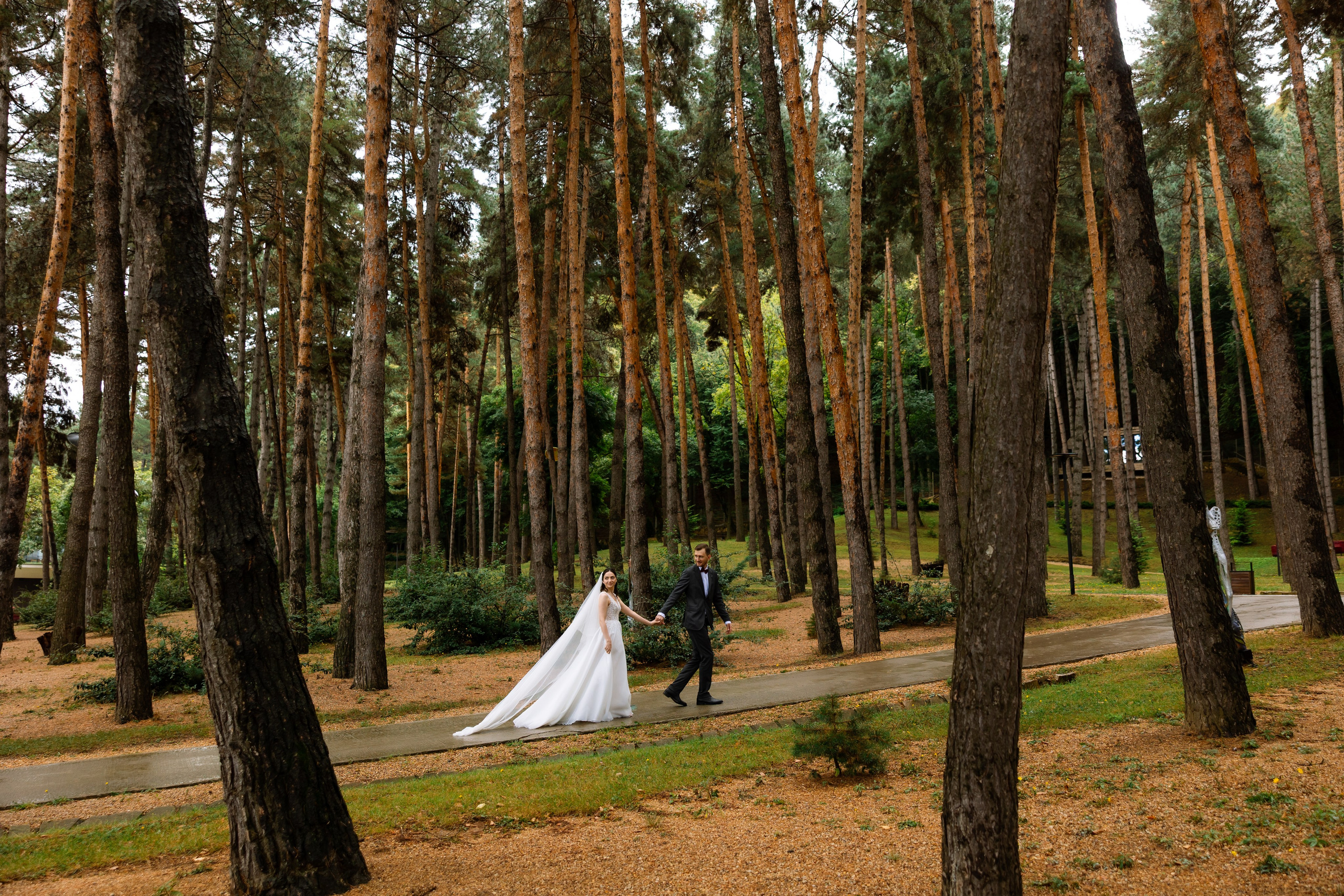 Rainy day feels different. Wedding photographer in Tbilisi Ioseb Mamniashvili