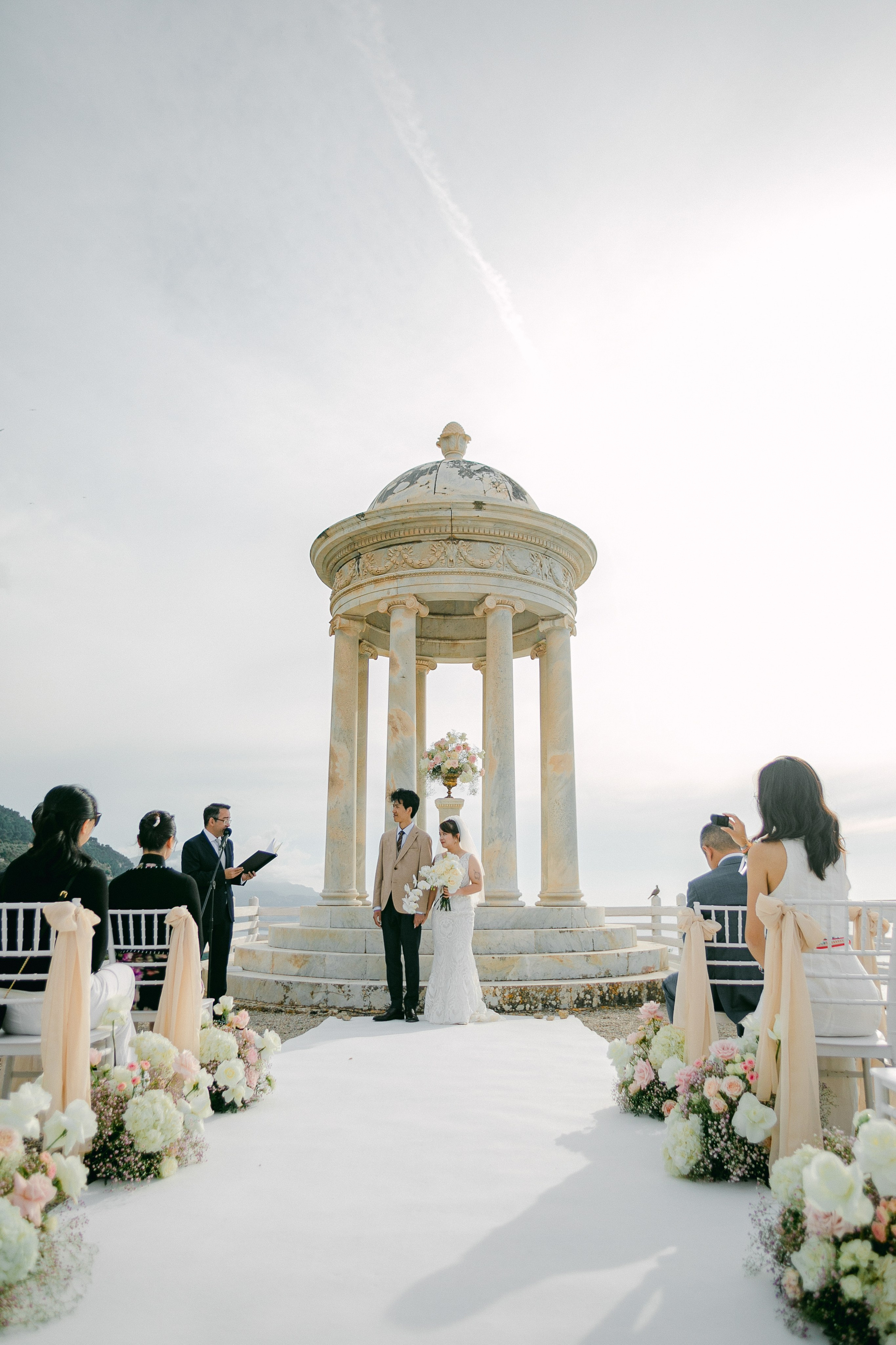 Chenyi & Tiangseng. Wedding Celebrant in Mallorca Iban Collin