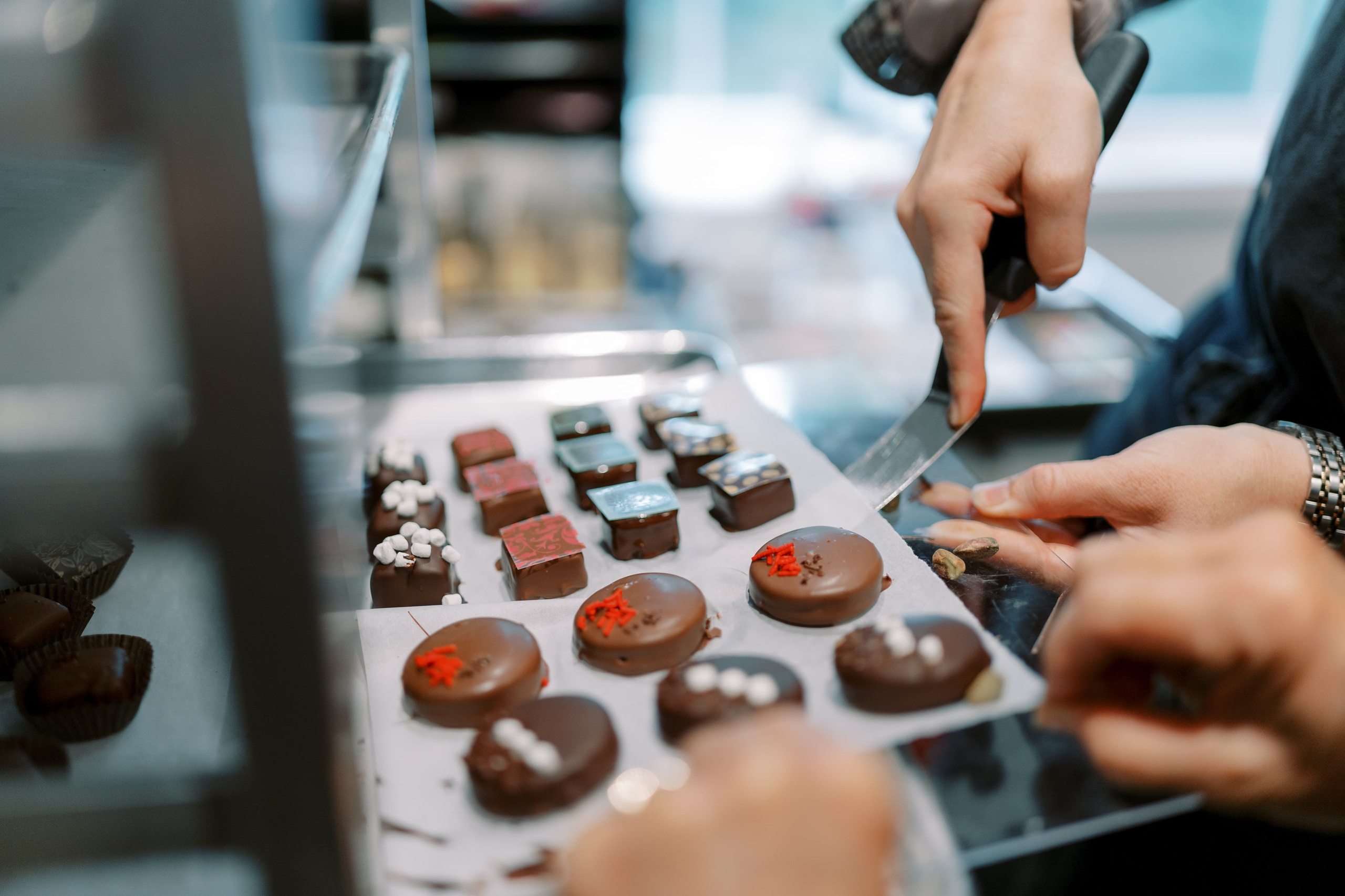 Event: Chocolate-Making Workshop. EVAN ARISTOV WEDDING PHOTOGRAPHY — Seattle Wedding Photographer