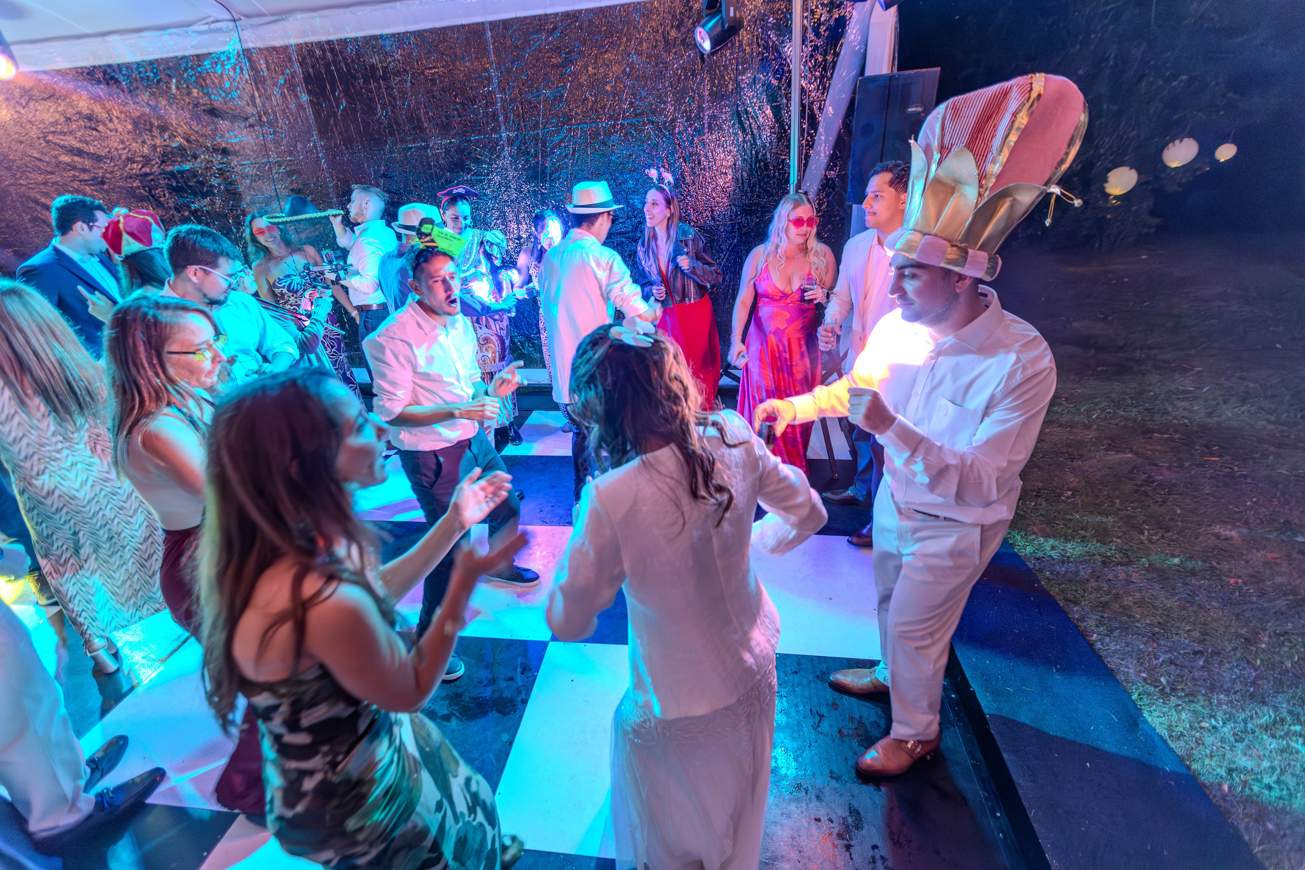 Javiera y Diego. Dinka & Emilio - El arte de preservar lo que no se repite