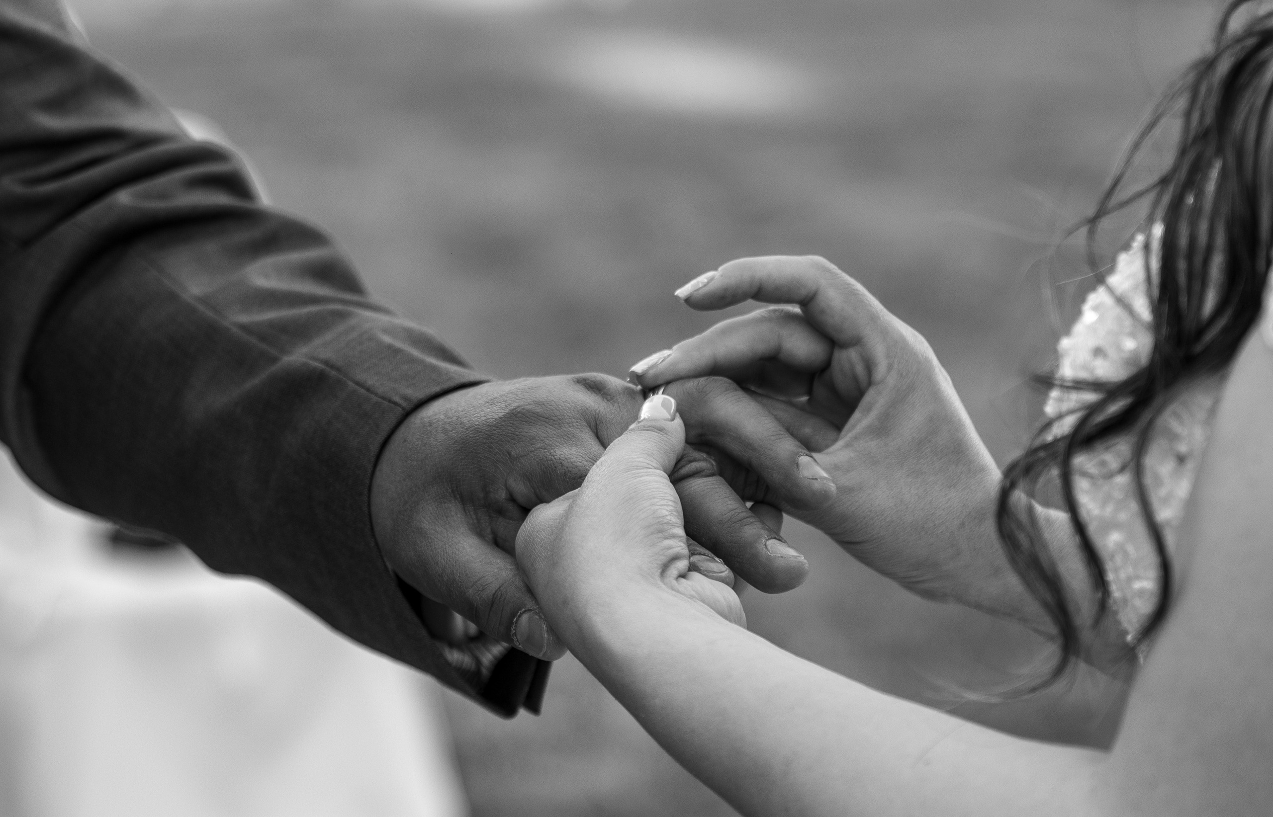 Elizabeth & Luis. Dinka & Emilio - El arte de preservar lo que no se repite