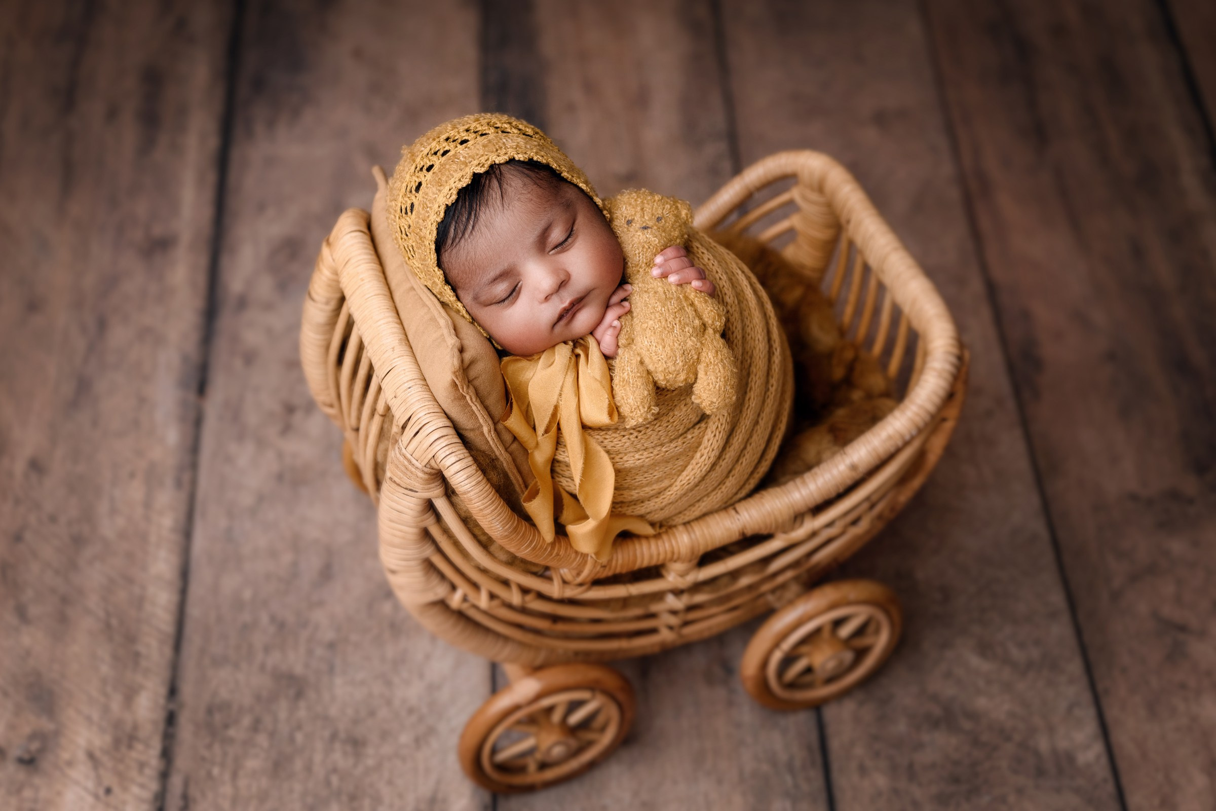 Newborn Fotoshooting in Düsseldorf | NRW – Professionelle Baby Fotoshootings bei Ihnen zu Hause