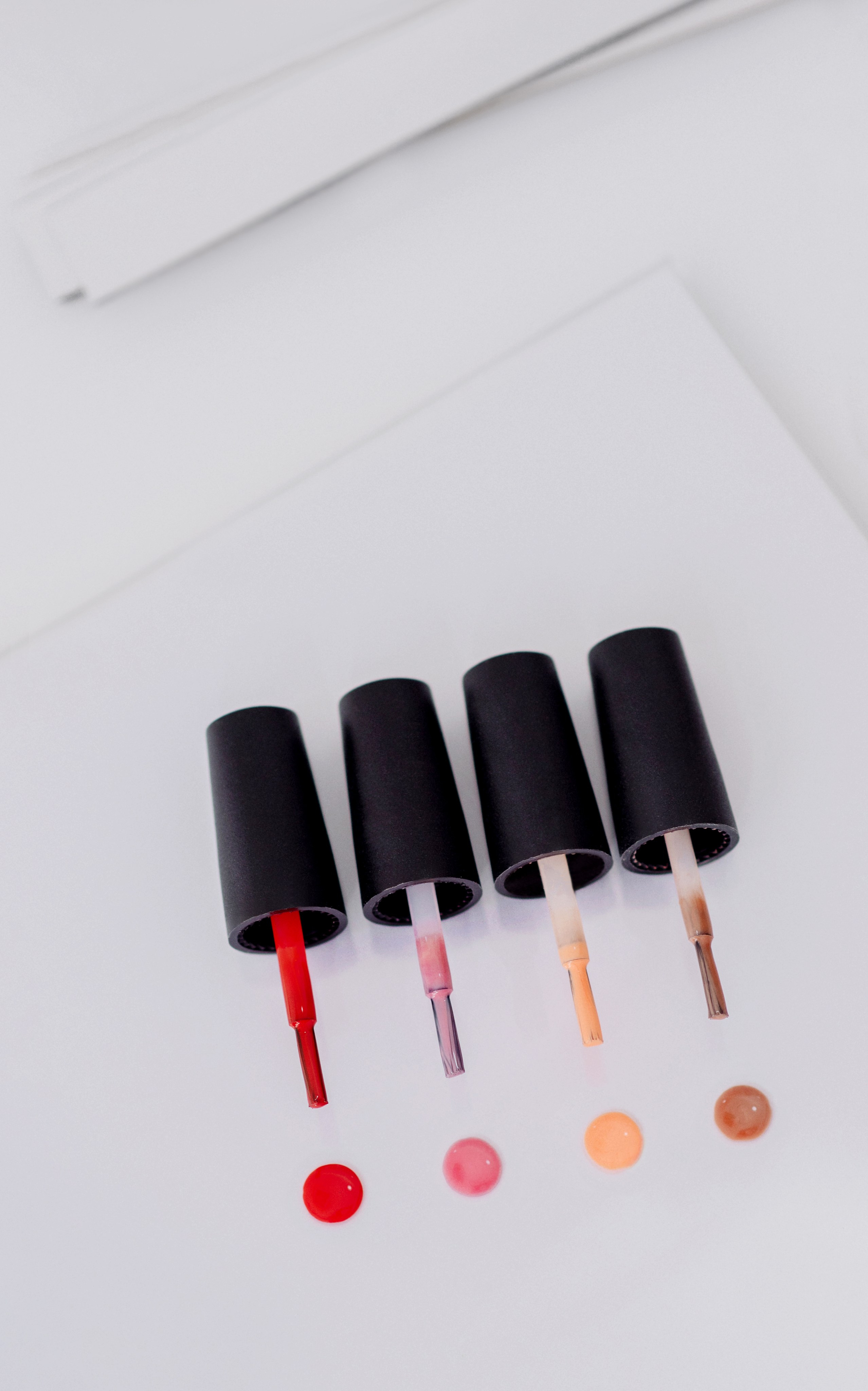 Ella, manicurist. Www.iastakhova.com