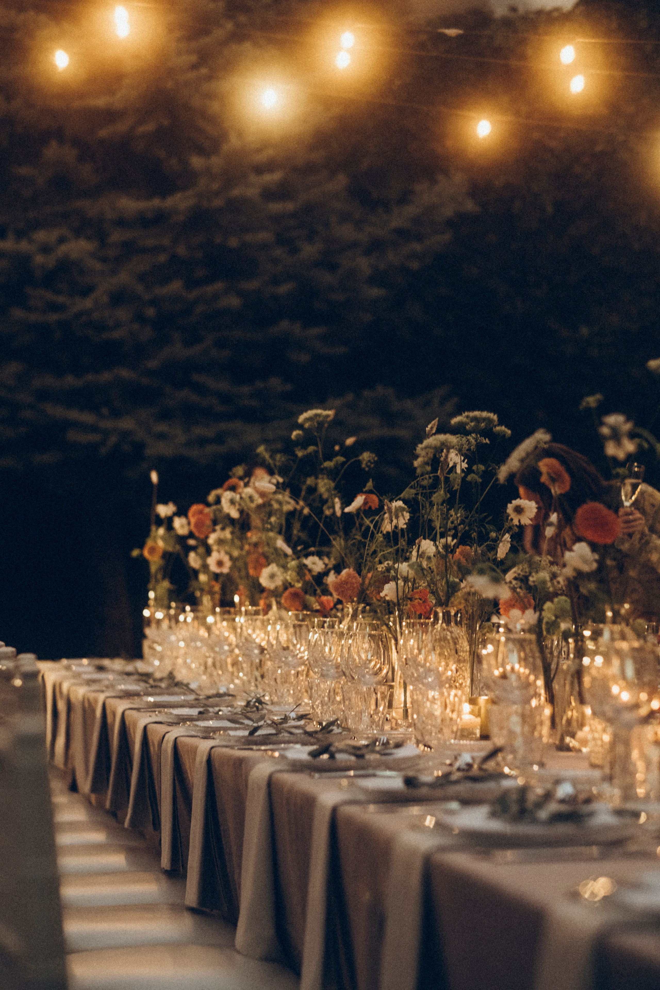 Nadezhda & Dmitry. Masia Mas Coll. Paola wedding photographer / videographer in Barcelona