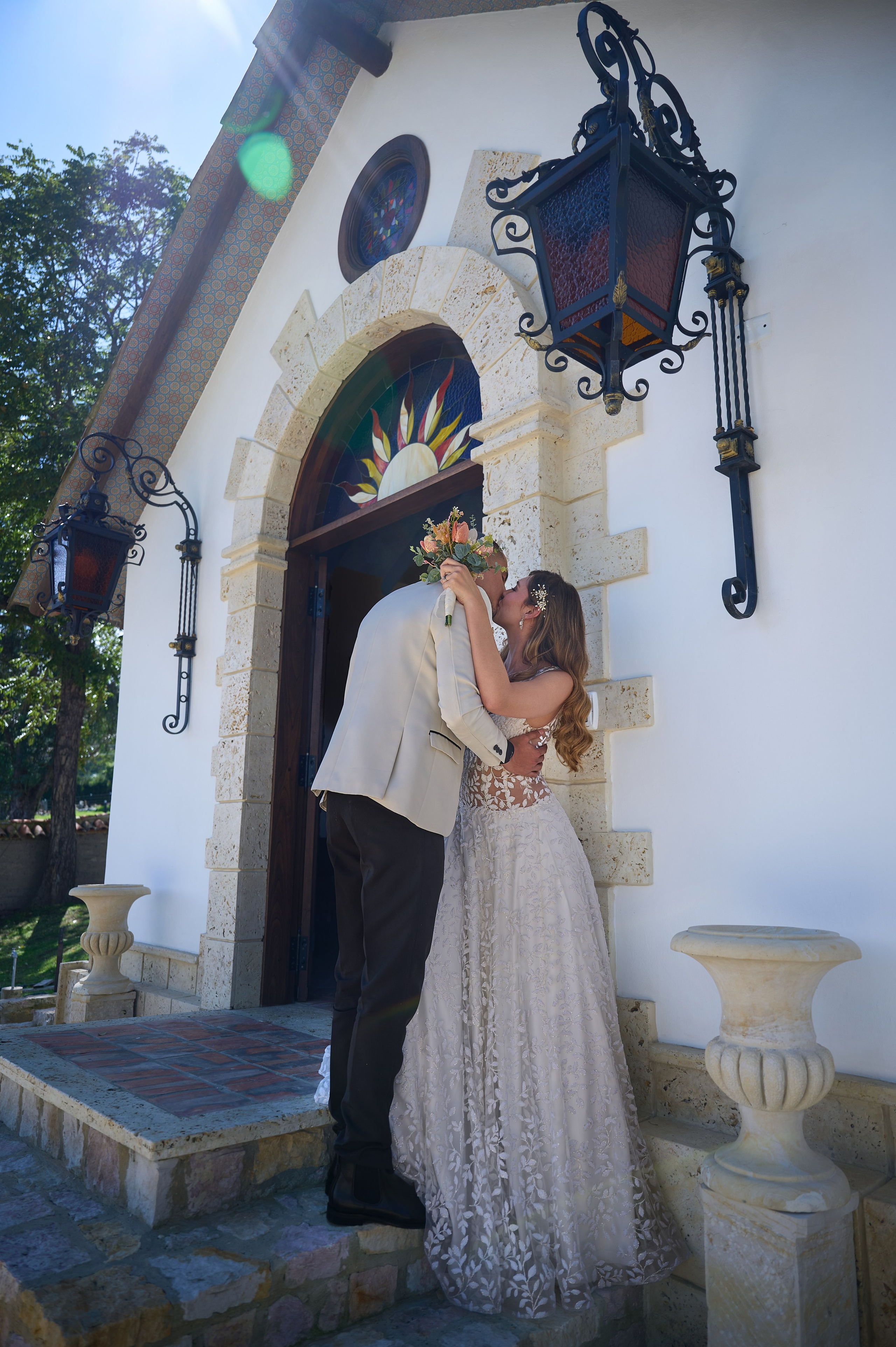 Fotografo en Colombia. Wedding Photography & Videography by ZZ Hendrick | Capturing Your Love Story in Colombia & USA