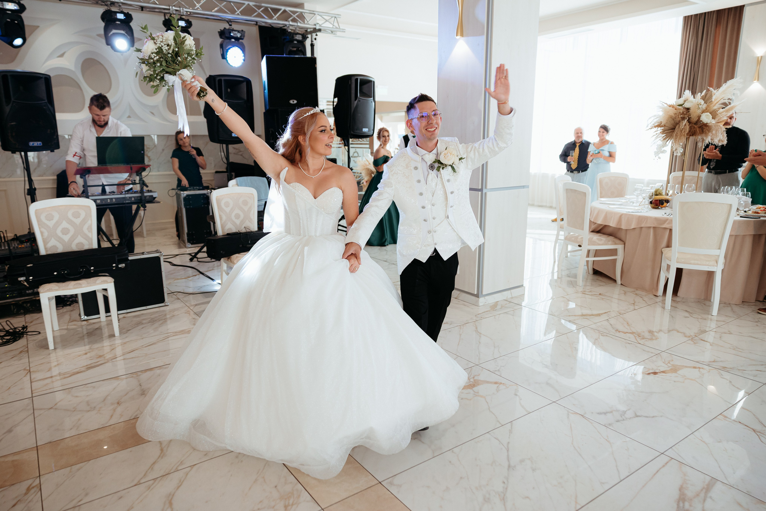 Raul & Ștefania. Wedding Photographer in Transylvania | Grozav Media