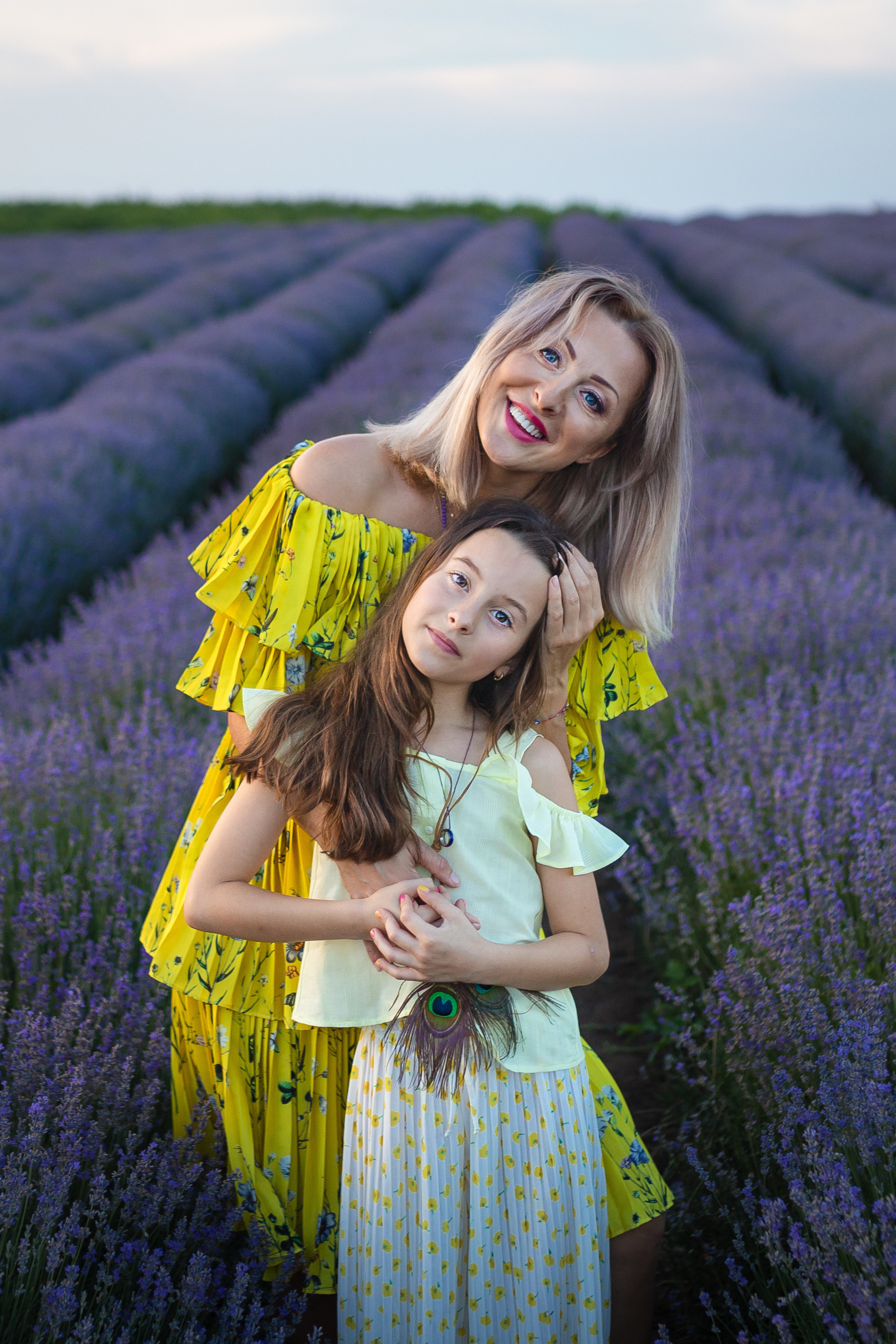 Фотосесия в лавандула,. Фотограф Бургас. Фотосесии в студио и на открито, портрети, заснемане