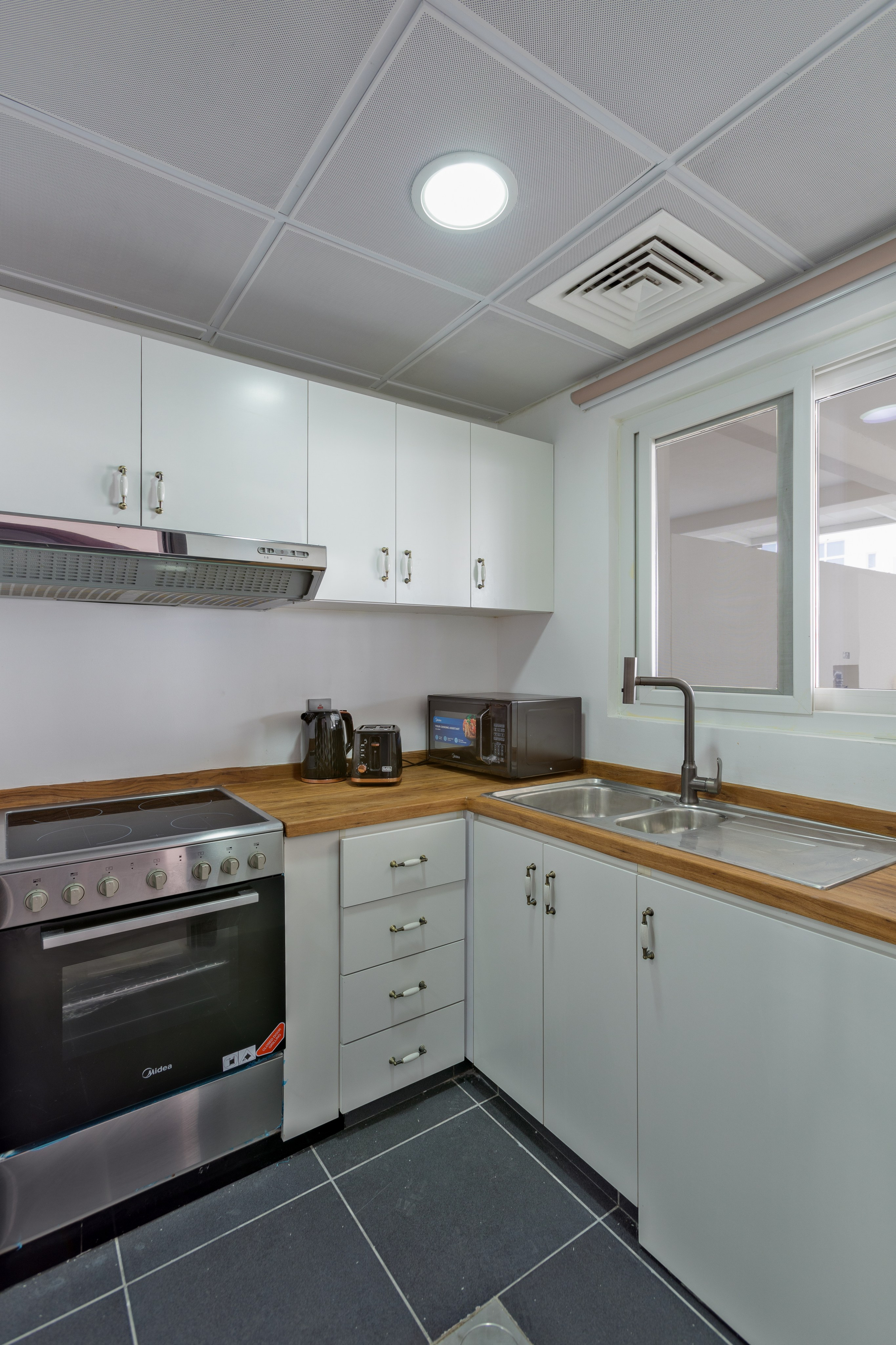 Pacifica Villa. Samy Mar Boy │Portrait, Automotive and Real Estate Photographer