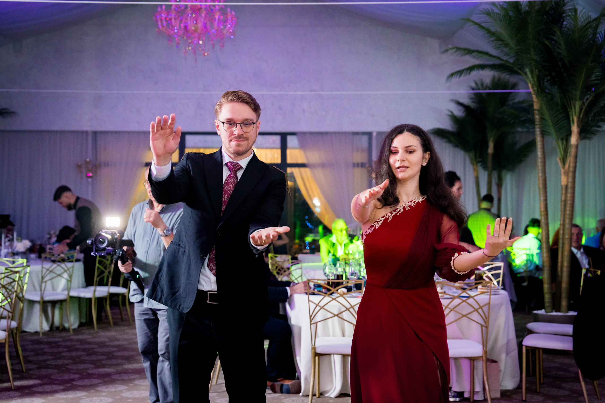 PARTY. Gabriel Florea — Fotograf nuntă București