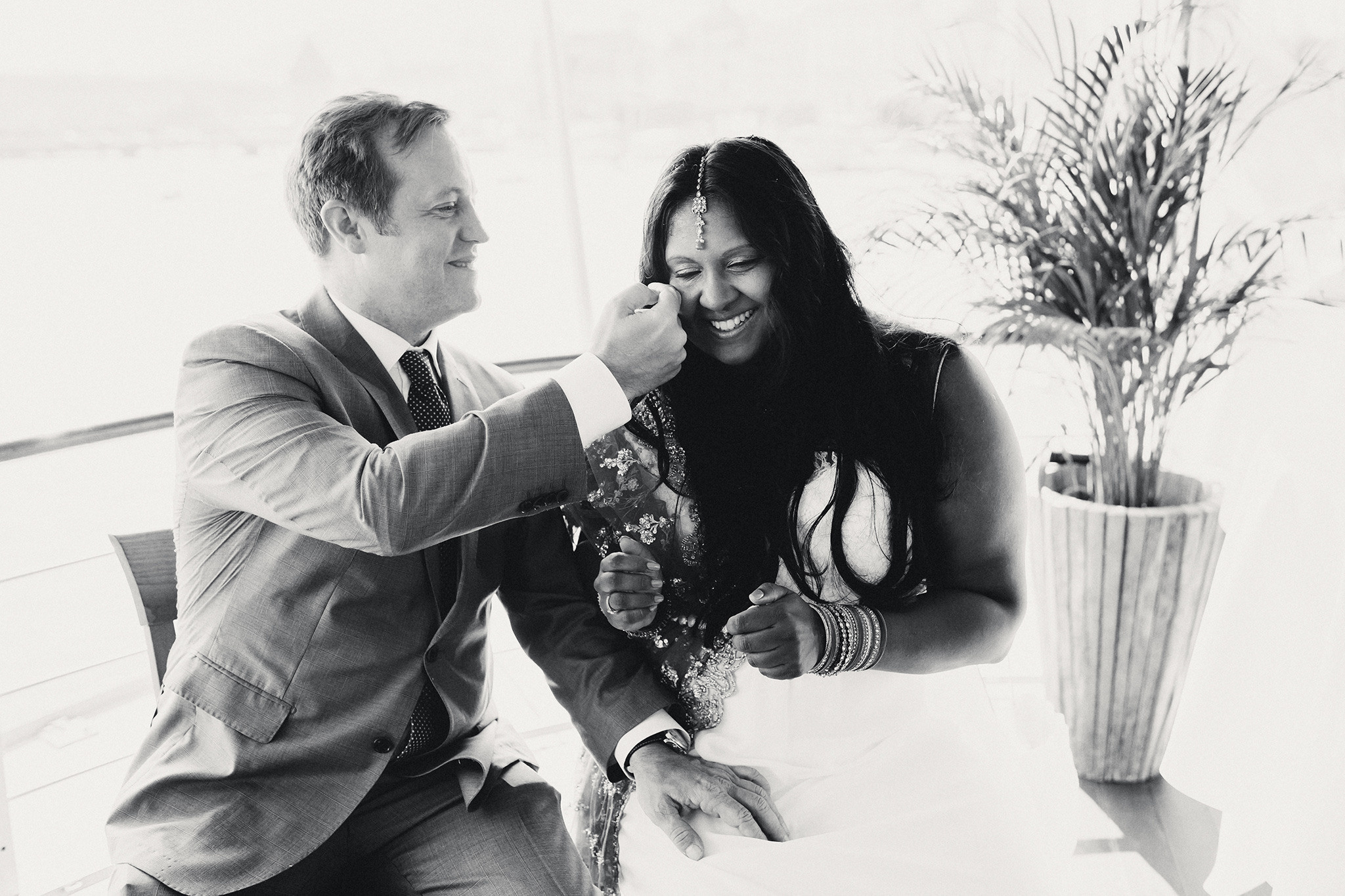 ASHVEENA + PATRICK | WILHELM TELL | HOTEL SCHWEIZERHOF LUZERN | PURE REPORTAGE. HOME