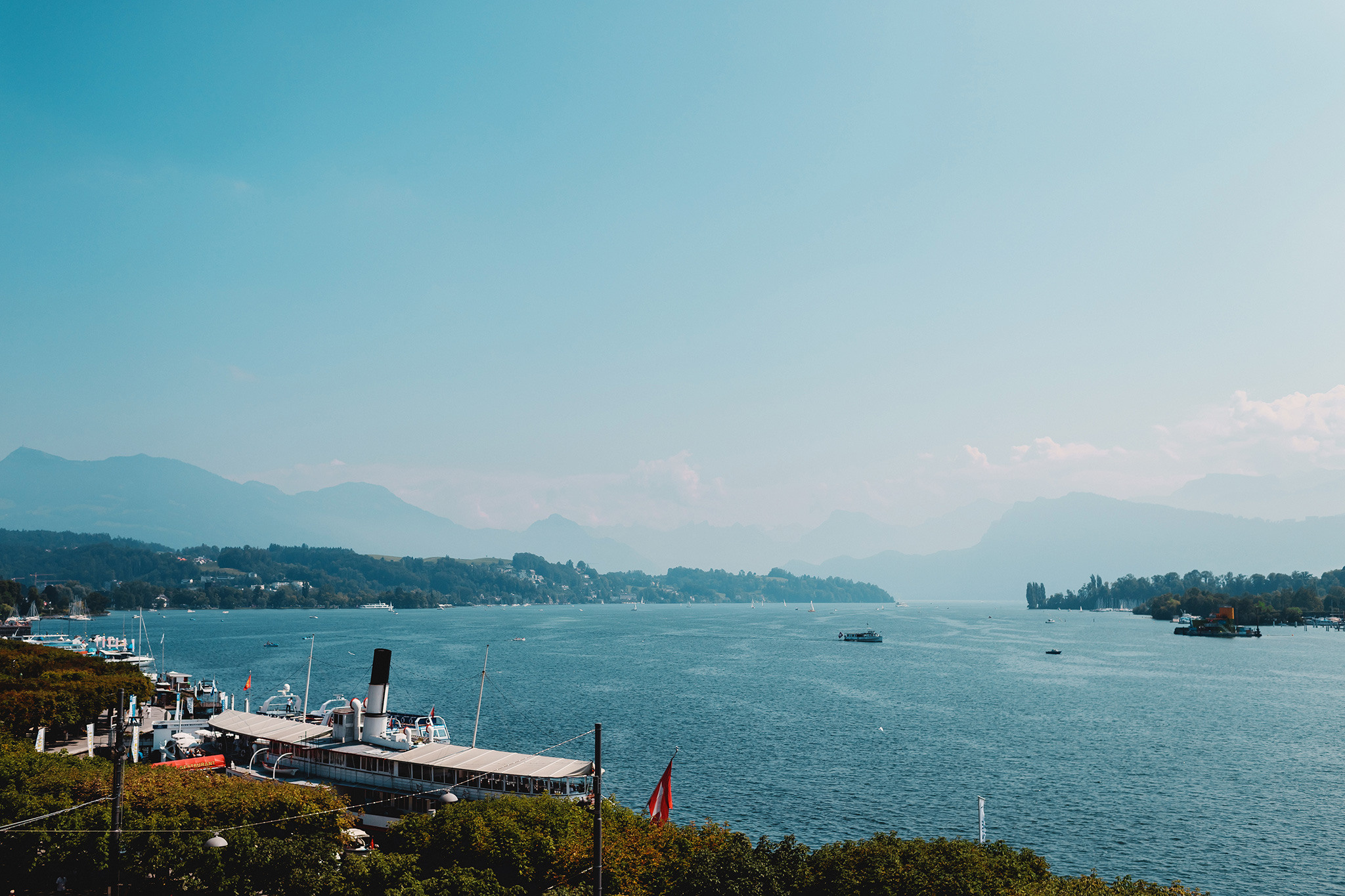 ASHVEENA + PATRICK | WILHELM TELL | HOTEL SCHWEIZERHOF LUZERN | PURE REPORTAGE. HOME