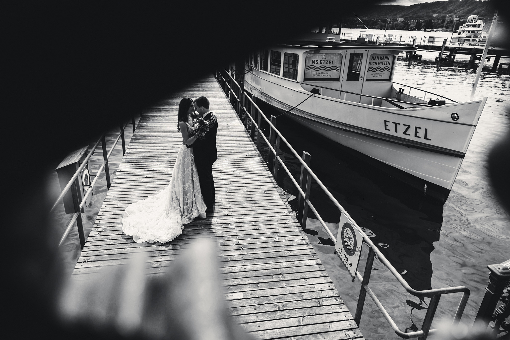 ANASTASIA + DMITRY | CIVIL WEDDING, ZÜRICH STADTHAUS | RECHBERG GARDEN. HOME