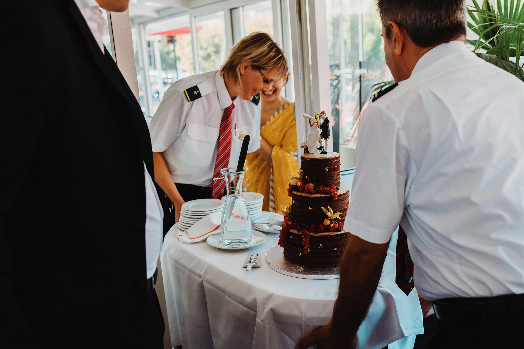 ASHVEENA + PATRICK | WILHELM TELL | HOTEL SCHWEIZERHOF LUZERN | PURE REPORTAGE. HOME
