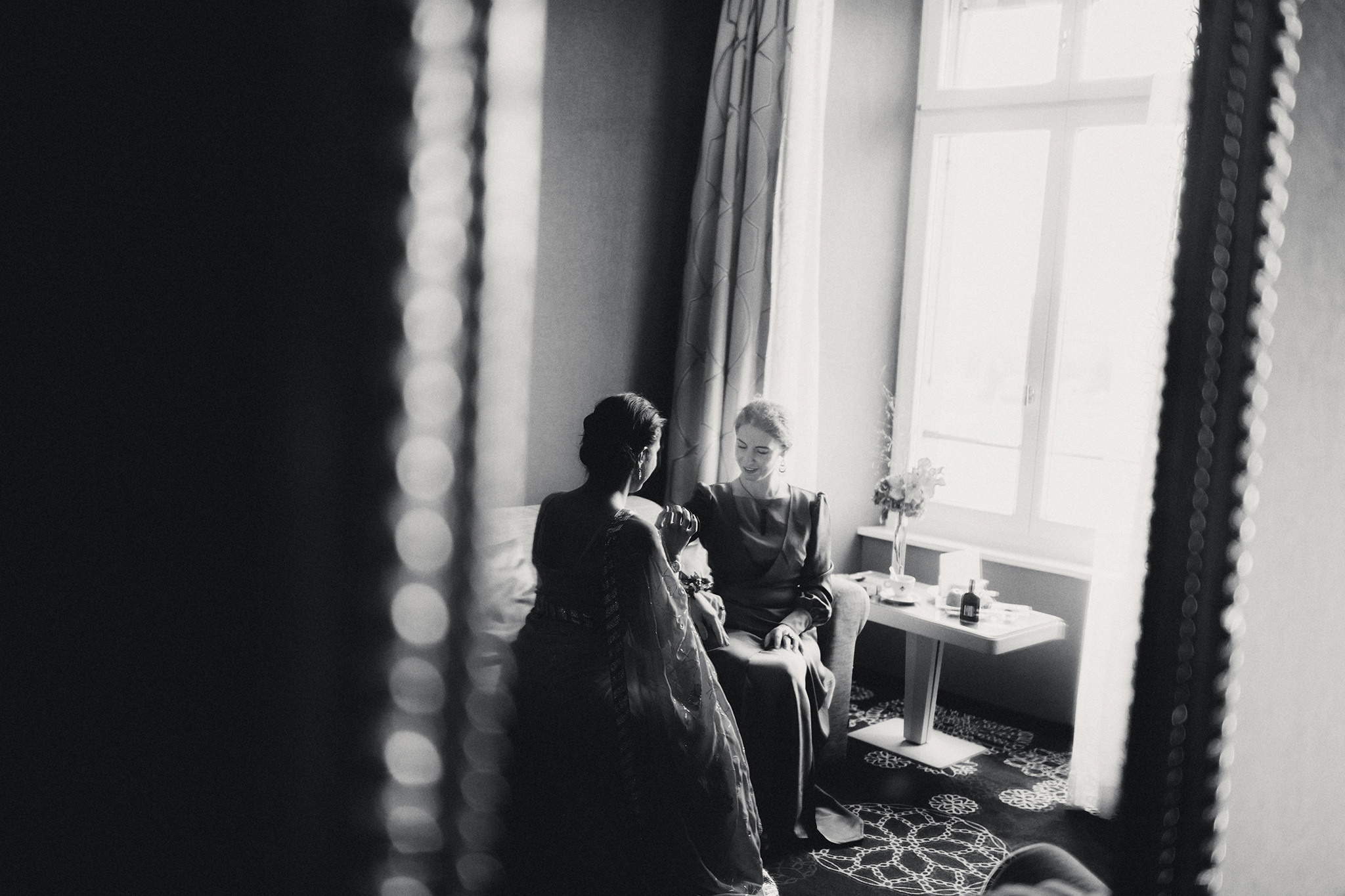 ASHVEENA + PATRICK | WILHELM TELL | HOTEL SCHWEIZERHOF LUZERN | PURE REPORTAGE. HOME