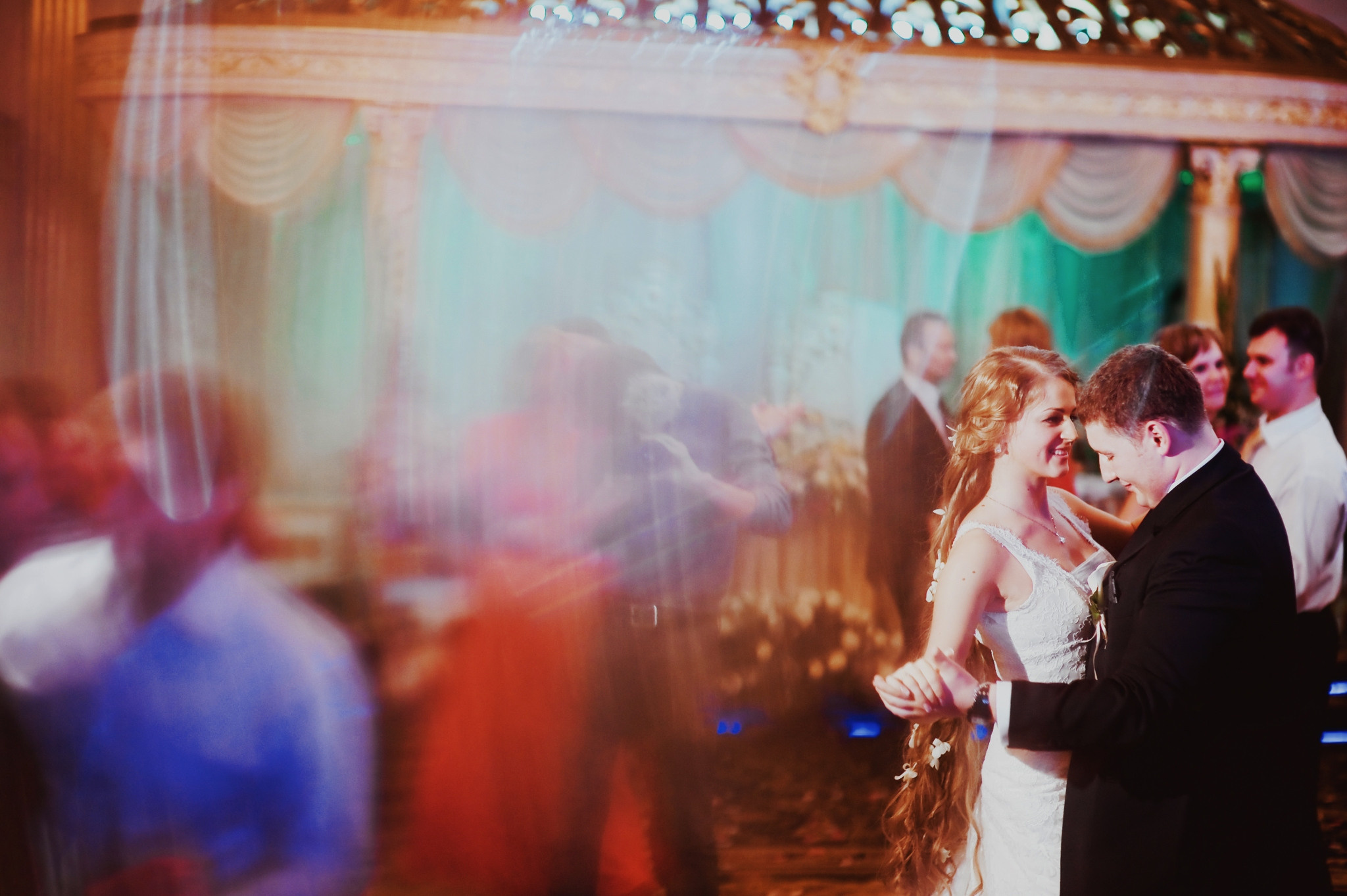 ANASTASIA + SERGEY | CLASSIC WEDDING. HOME