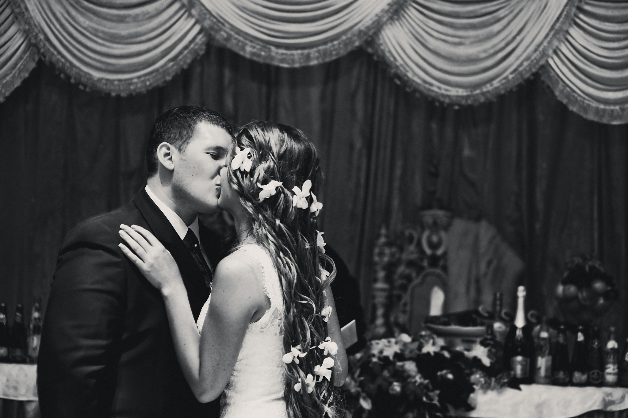 ANASTASIA + SERGEY | CLASSIC WEDDING. HOME