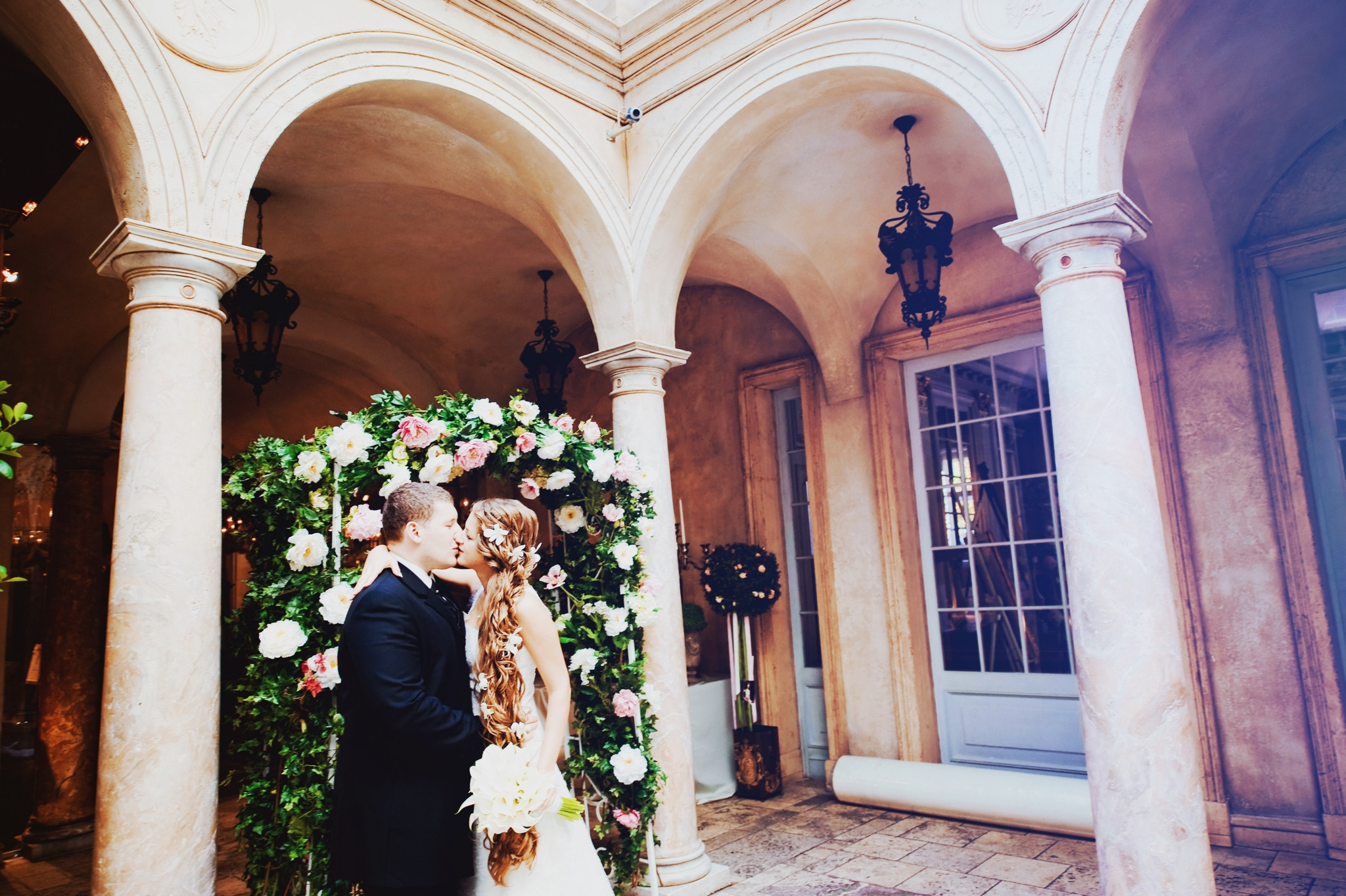 ANASTASIA + SERGEY | CLASSIC WEDDING. HOME