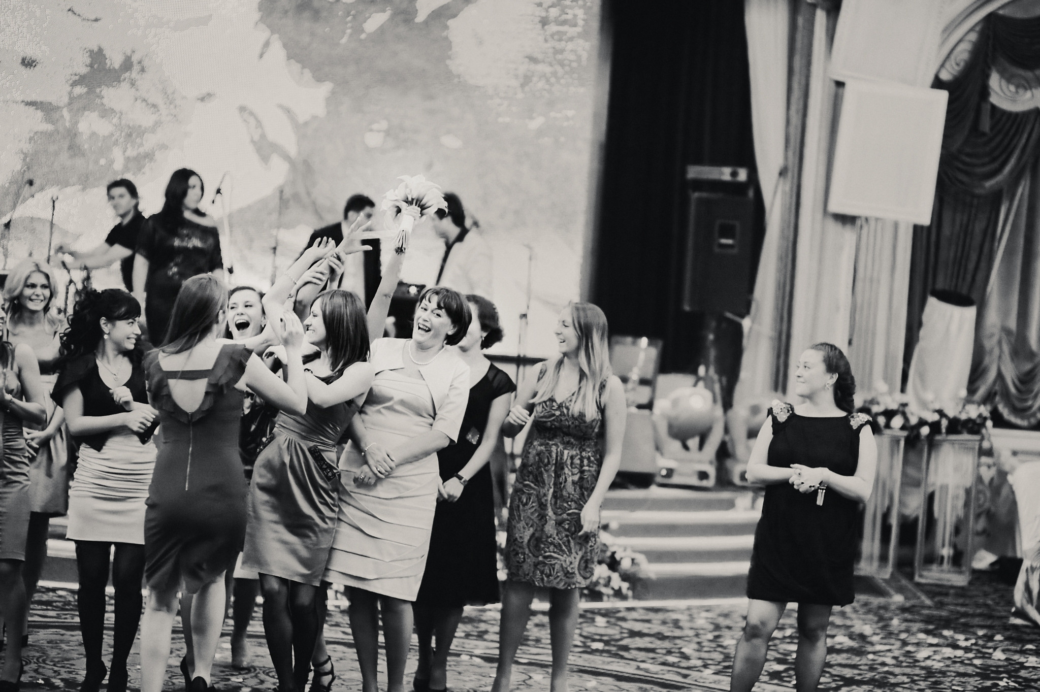 ANASTASIA + SERGEY | CLASSIC WEDDING. HOME