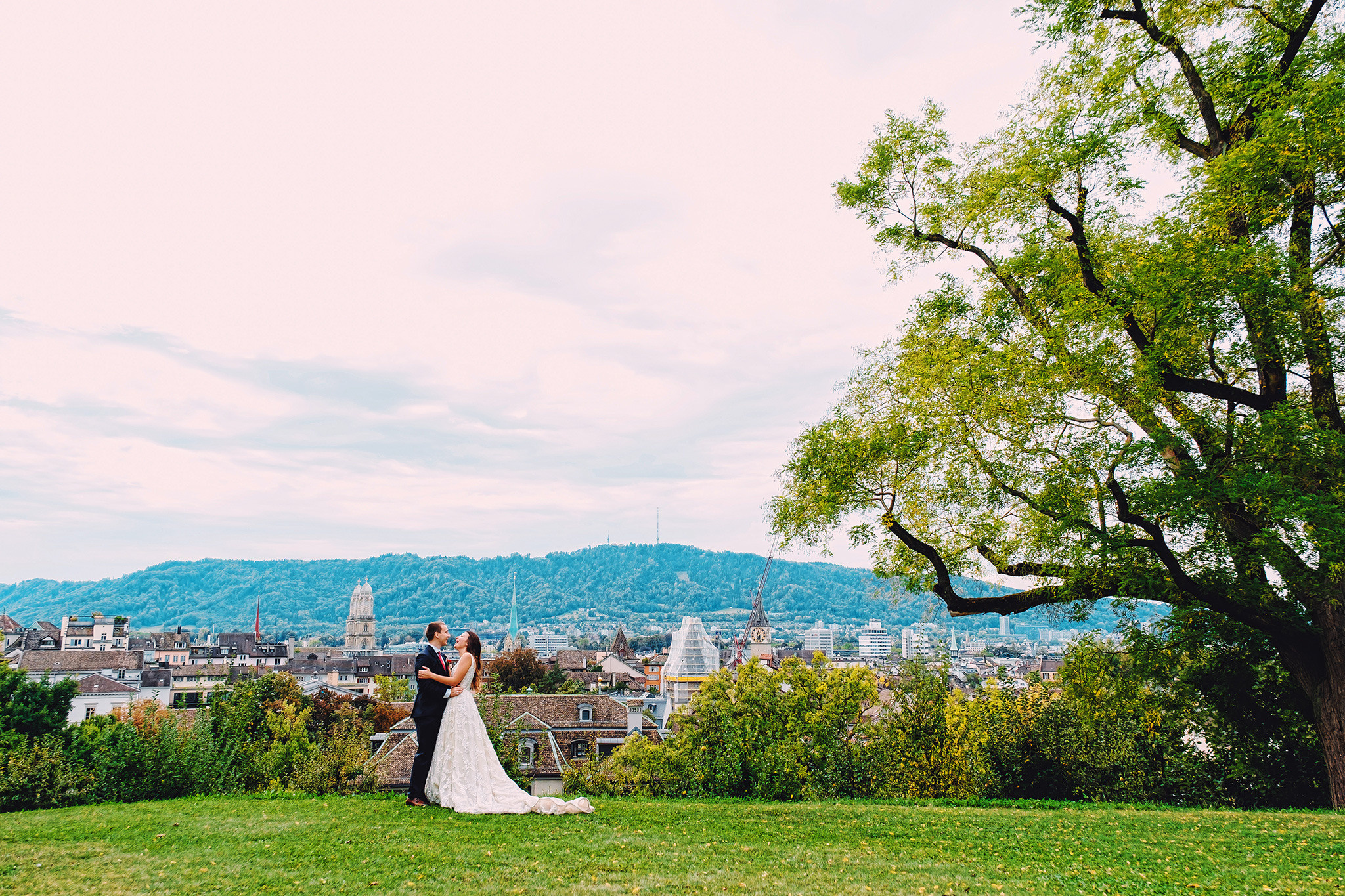ANASTASIA + DMITRY | CIVIL WEDDING, ZÜRICH STADTHAUS | RECHBERG GARDEN. HOME