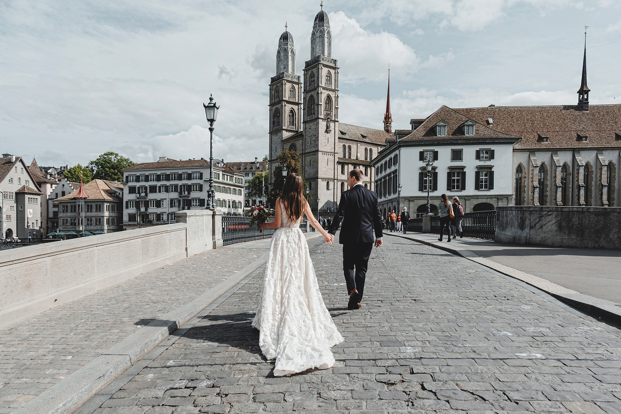 ANASTASIA + DMITRY | CIVIL WEDDING, ZÜRICH STADTHAUS | RECHBERG GARDEN. HOME