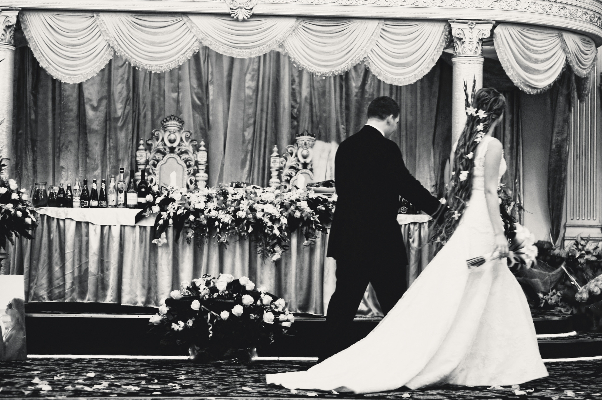 ANASTASIA + SERGEY | CLASSIC WEDDING. HOME