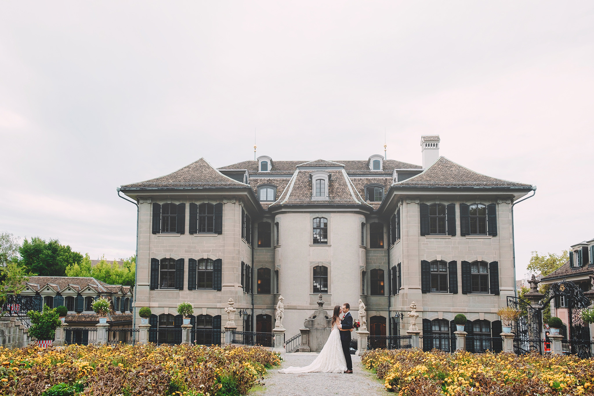 ANASTASIA + DMITRY | CIVIL WEDDING, ZÜRICH STADTHAUS | RECHBERG GARDEN. HOME