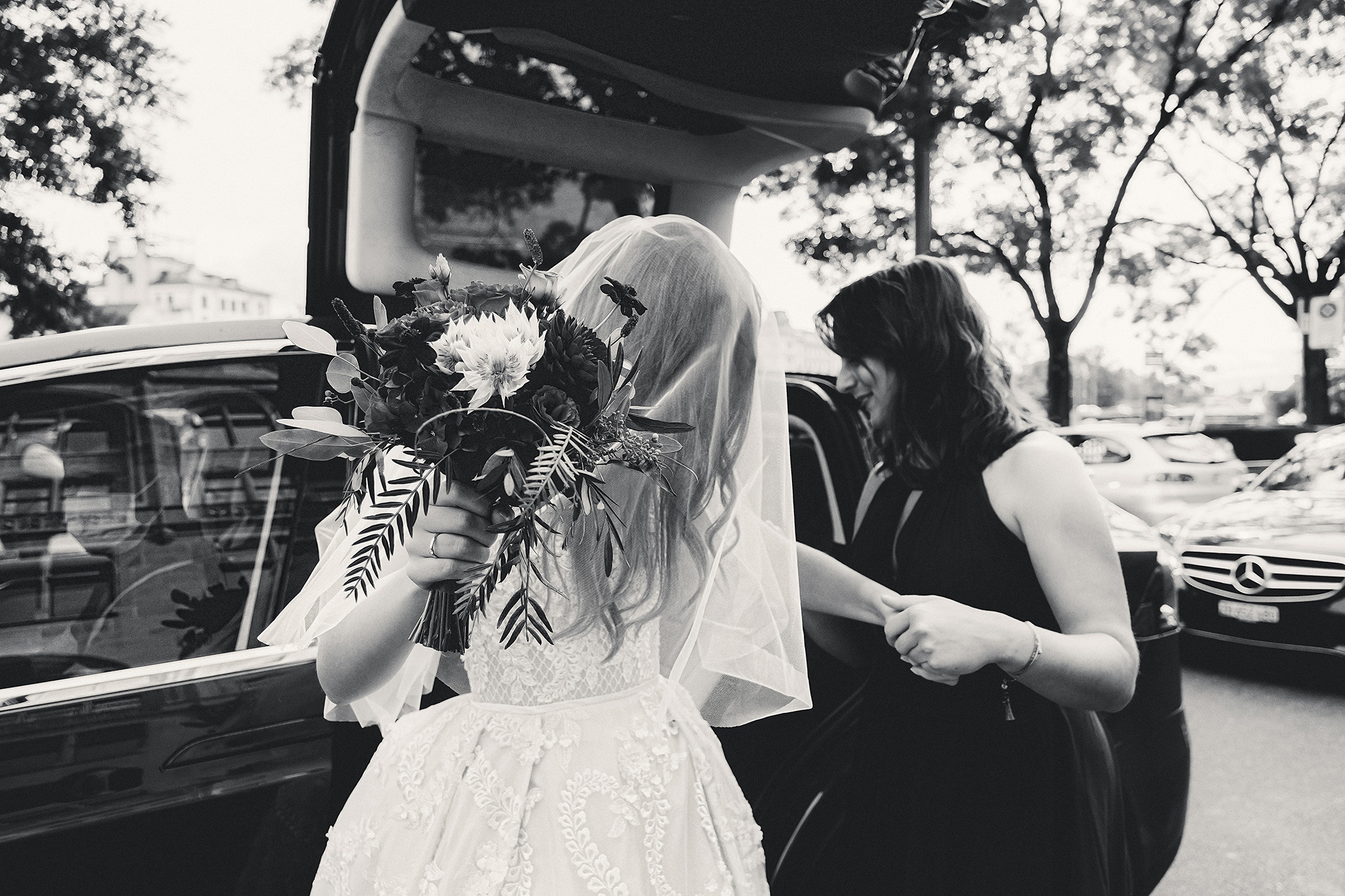 ANASTASIA + DMITRY | CIVIL WEDDING, ZÜRICH STADTHAUS | RECHBERG GARDEN. HOME