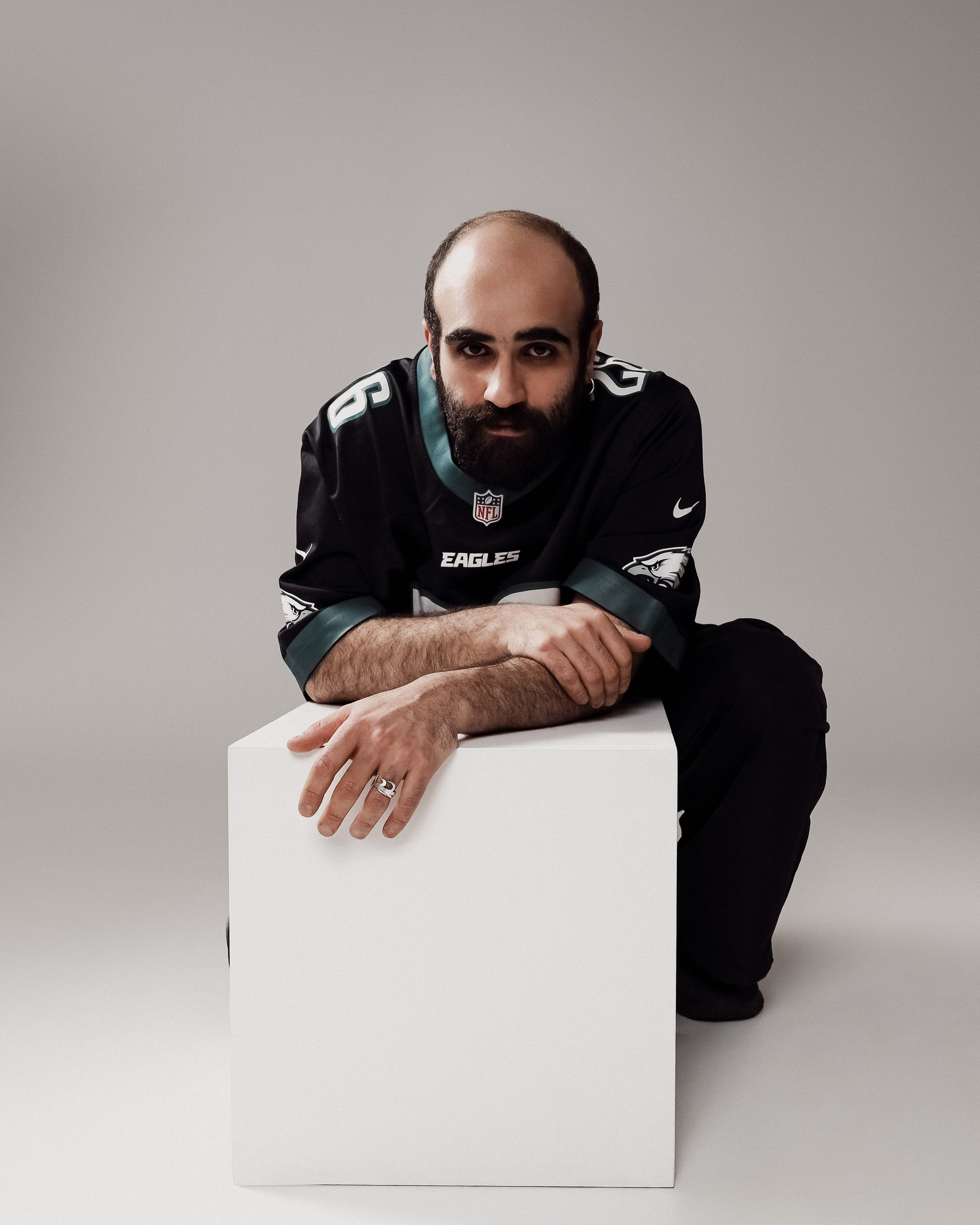 Studio (taron). Asmikiam