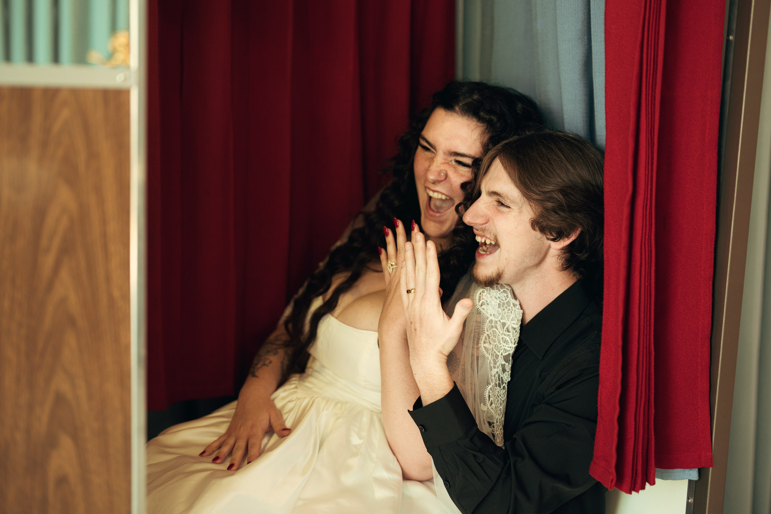 Wanda&Chance. Wedding & elopement photographer Viktoriya Kravtsov. Las Vegas